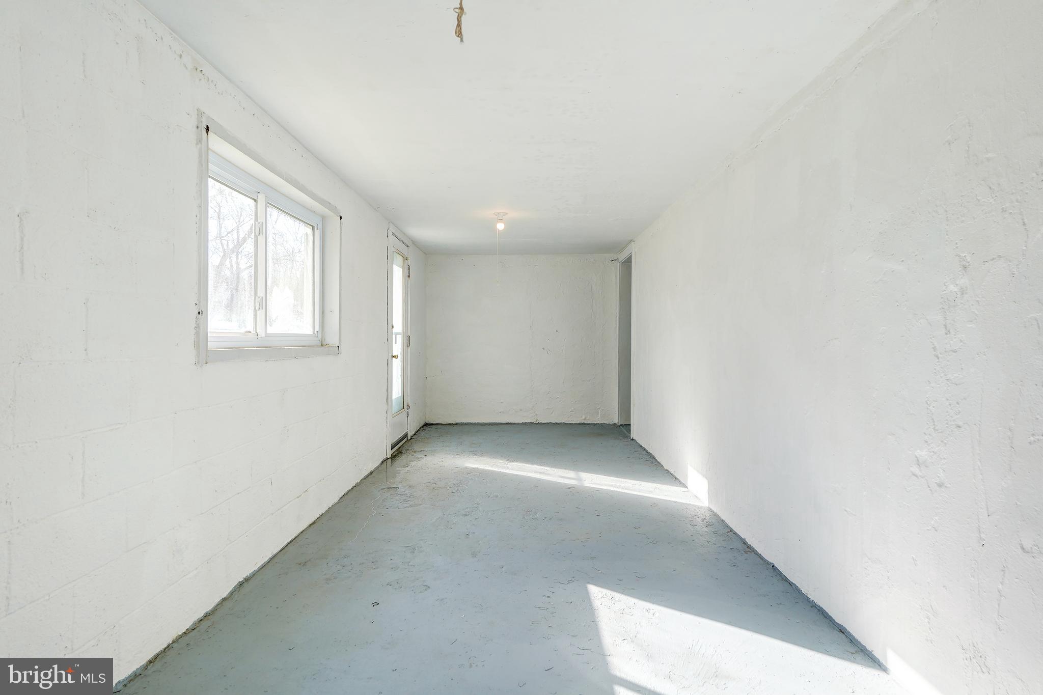 RIDGELY PARK - Residential Lease