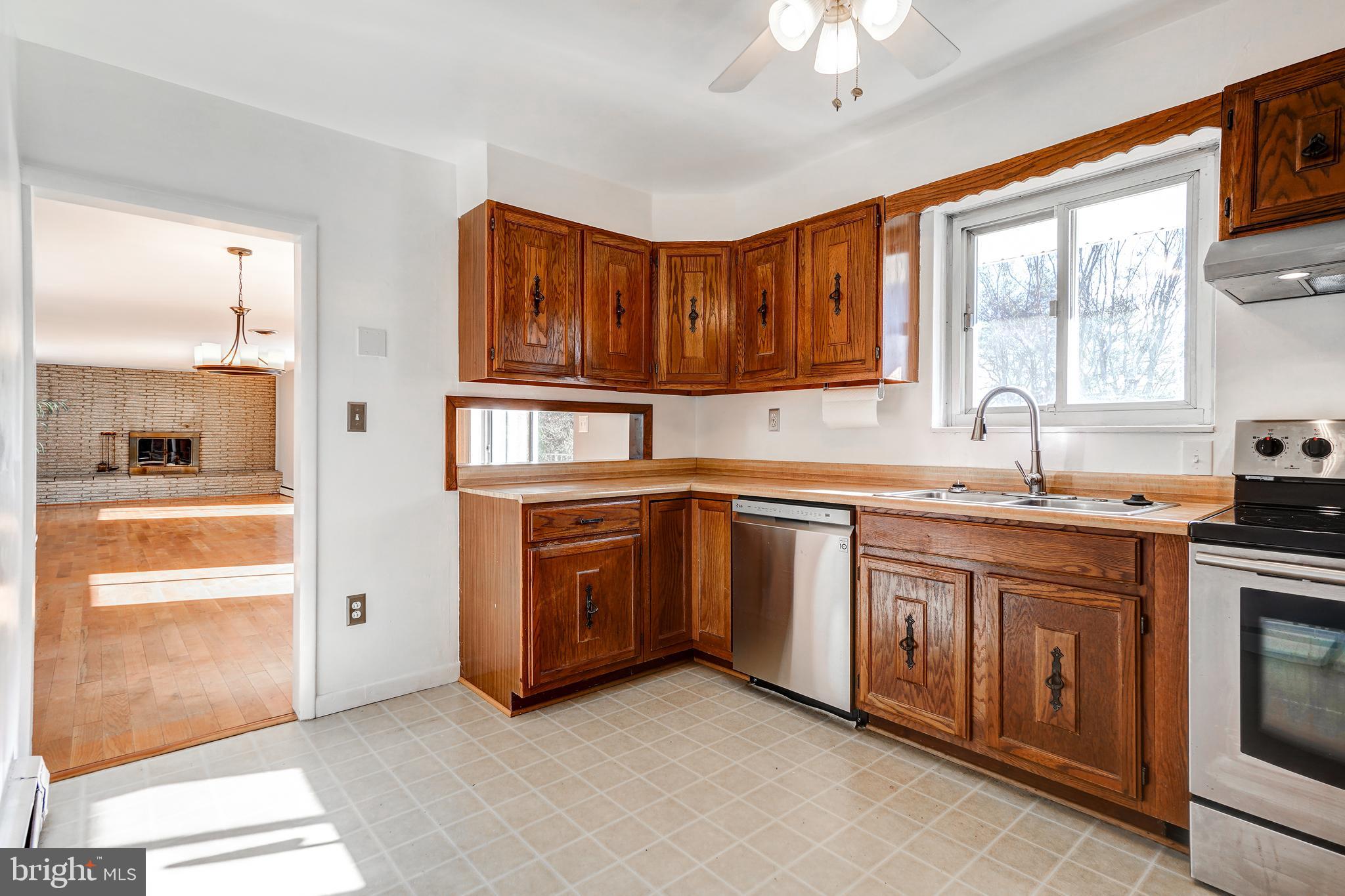 RIDGELY PARK - Residential Lease