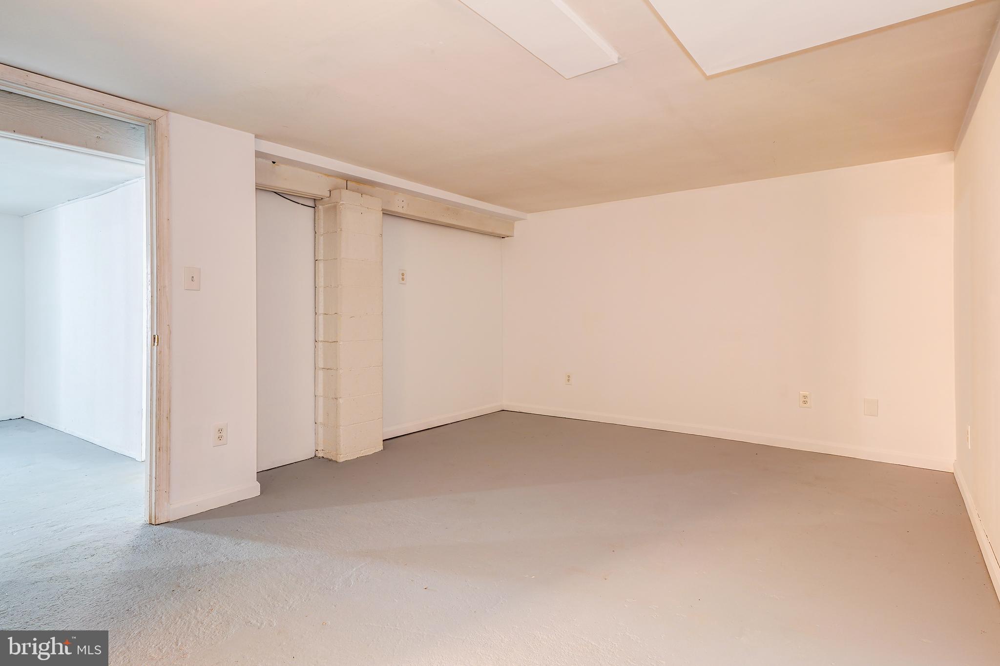 RIDGELY PARK - Residential Lease
