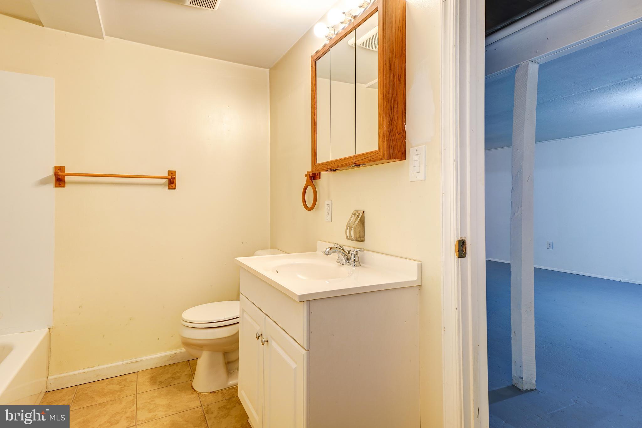 RIDGELY PARK - Residential Lease