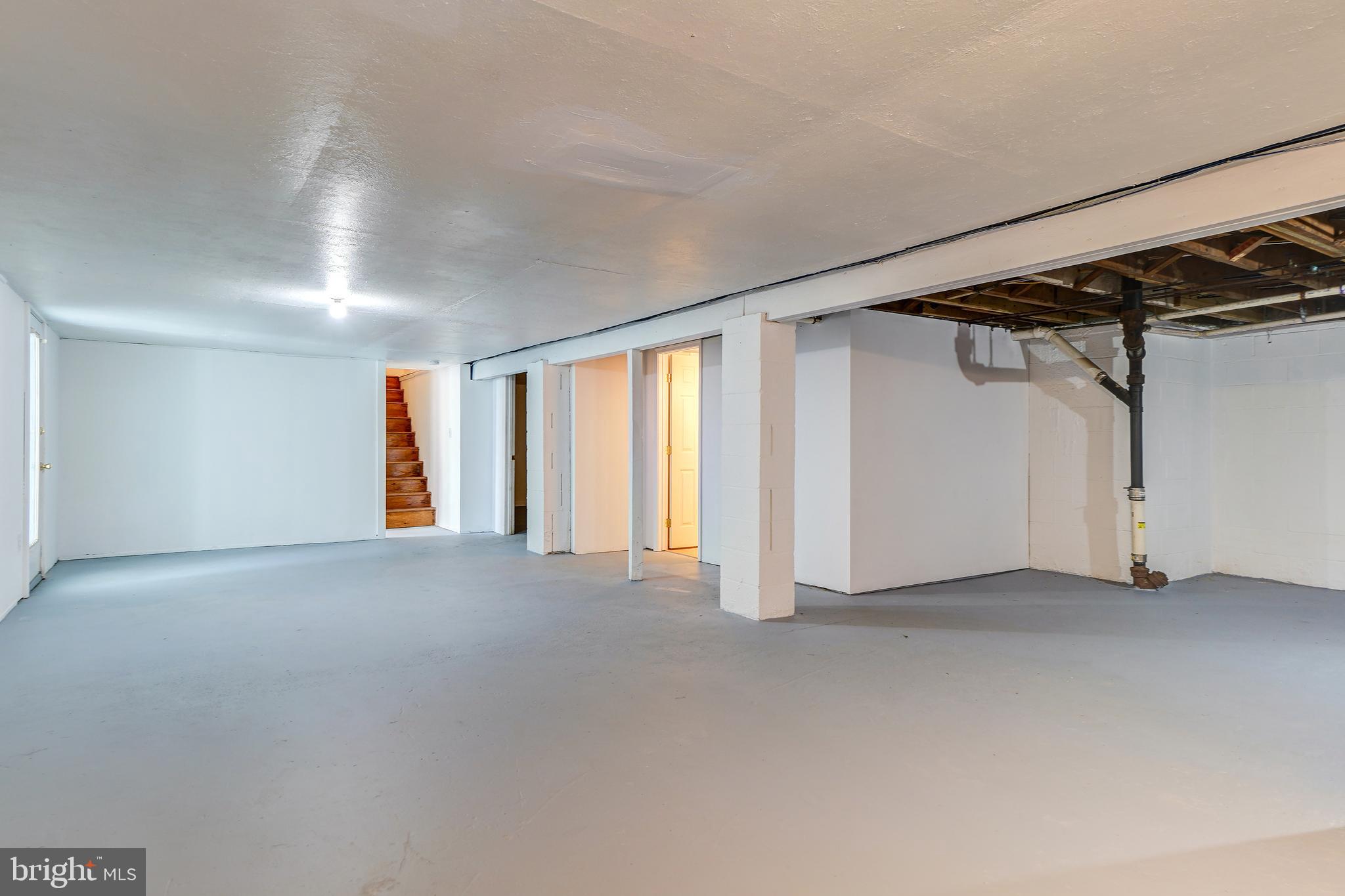 RIDGELY PARK - Residential Lease