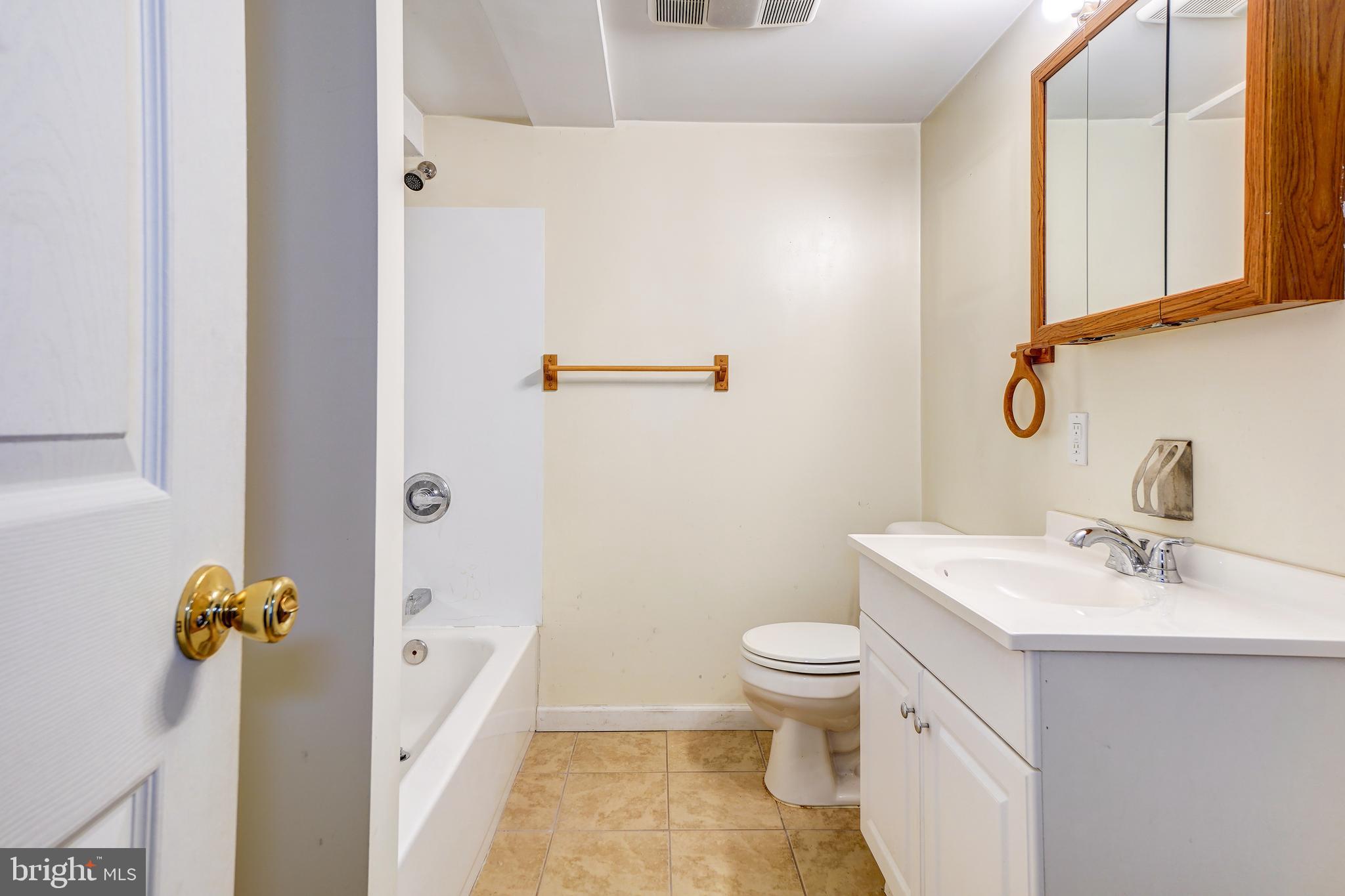 RIDGELY PARK - Residential Lease