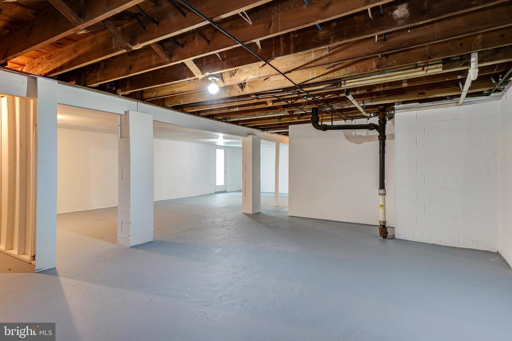RIDGELY PARK - Residential Lease