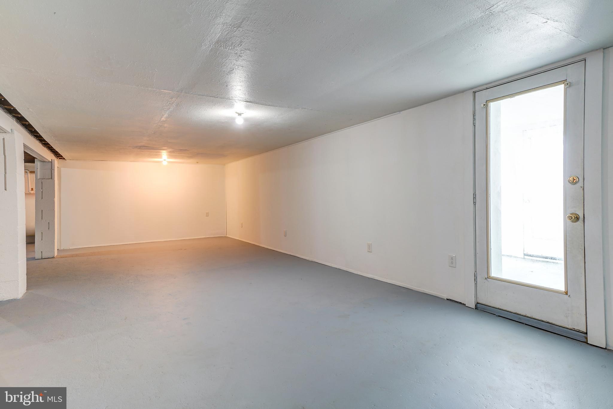 RIDGELY PARK - Residential Lease