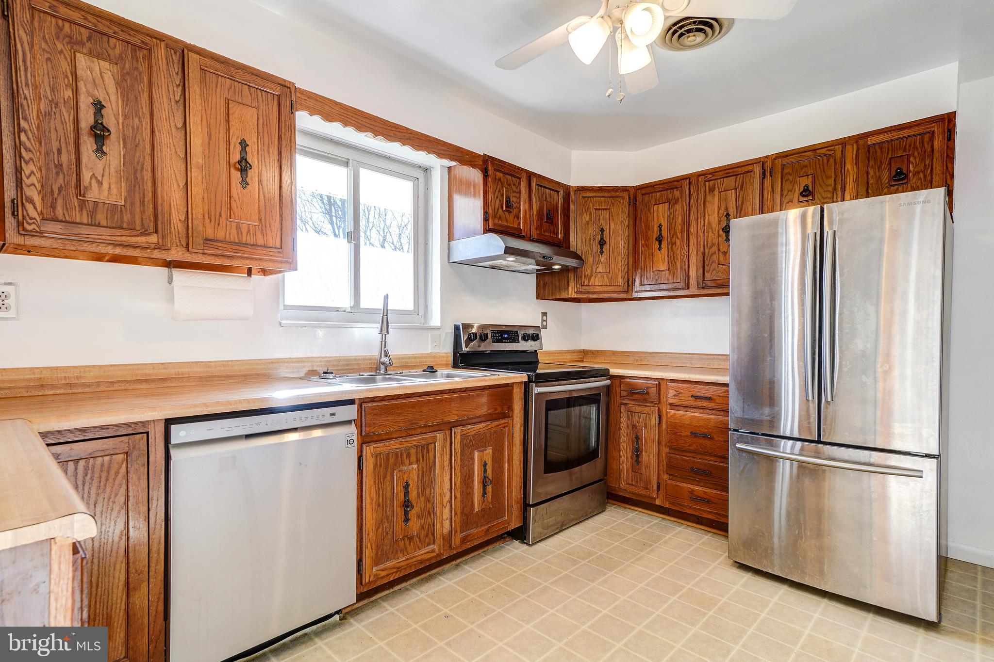 RIDGELY PARK - Residential Lease