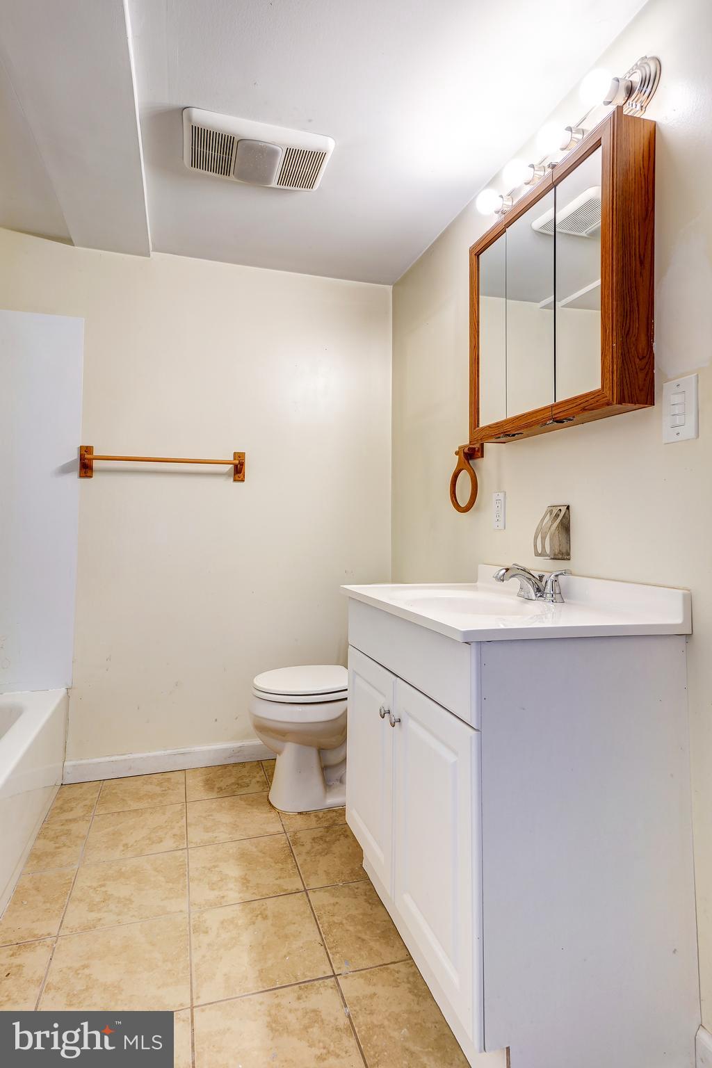 RIDGELY PARK - Residential Lease