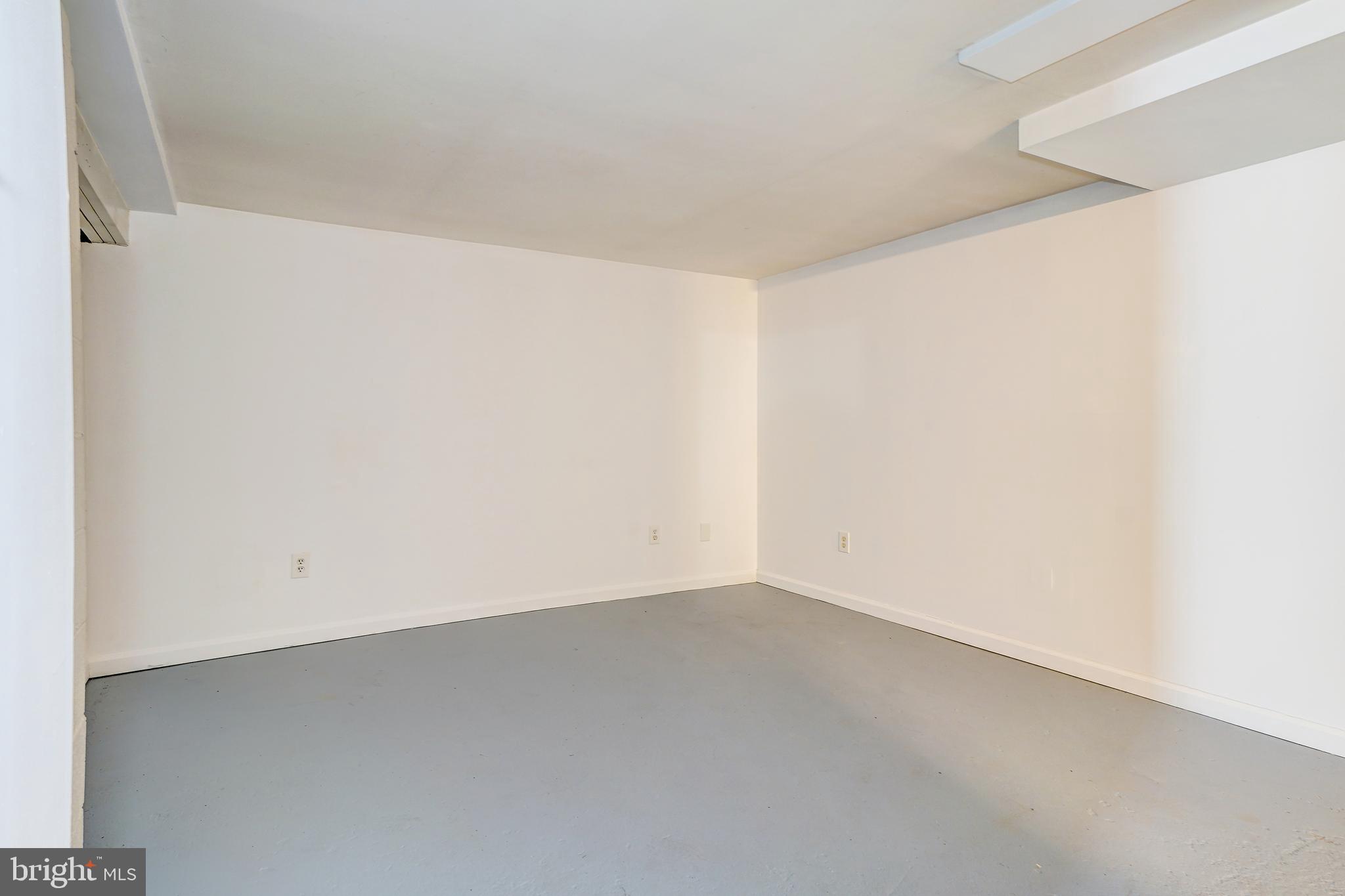 RIDGELY PARK - Residential Lease