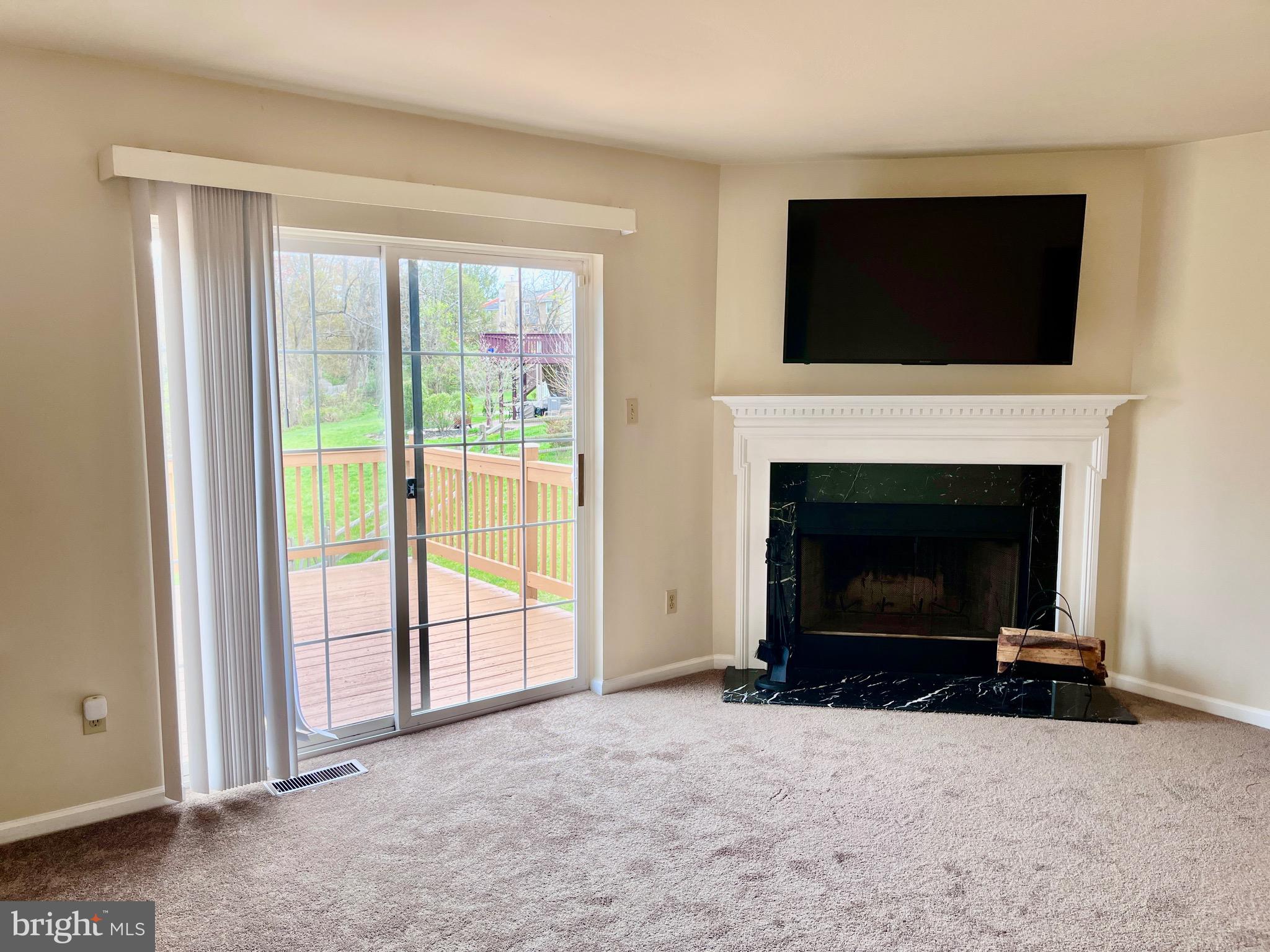 FAIRLAWN COURT - Residential