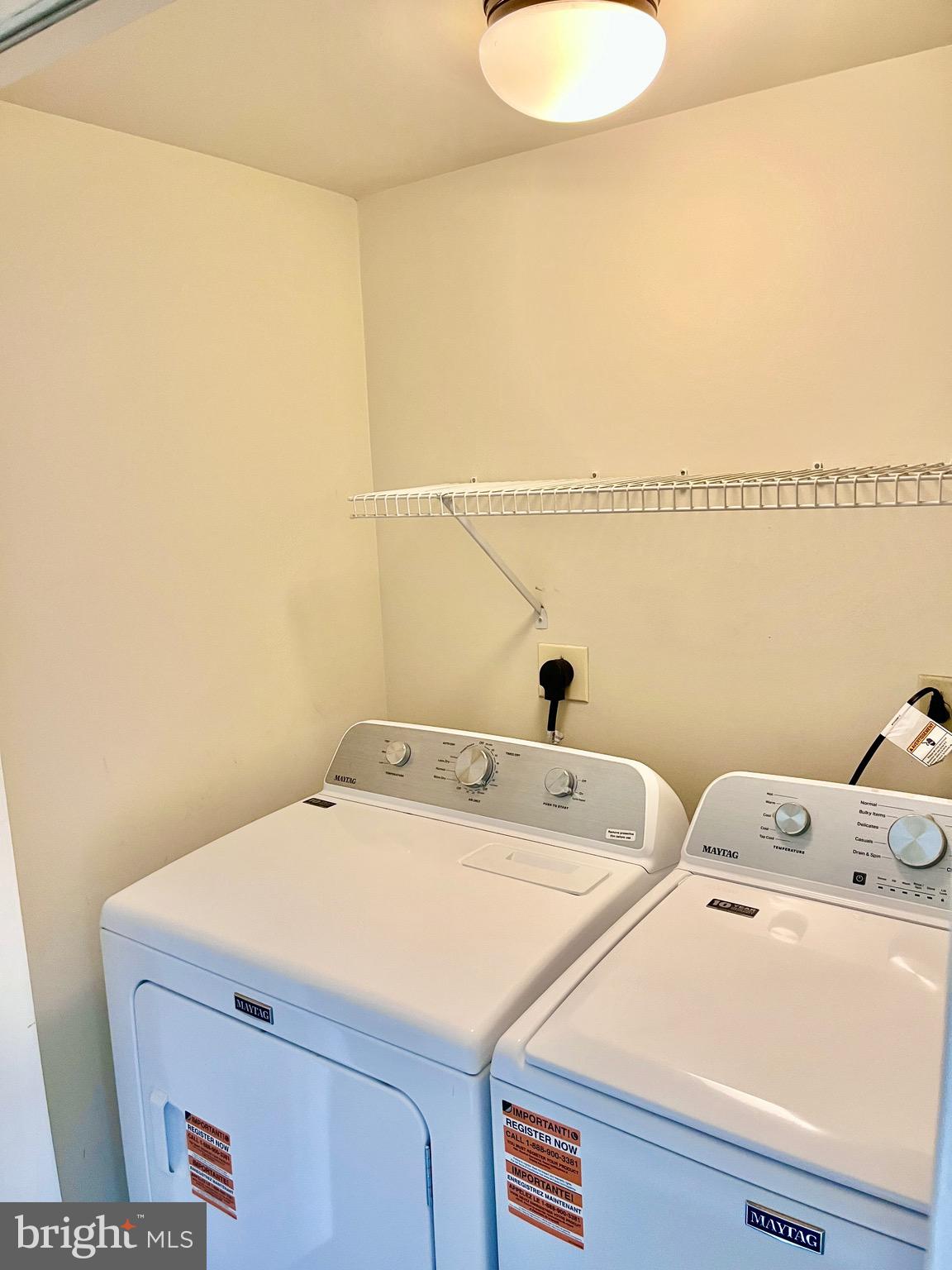 FAIRLAWN COURT - Residential