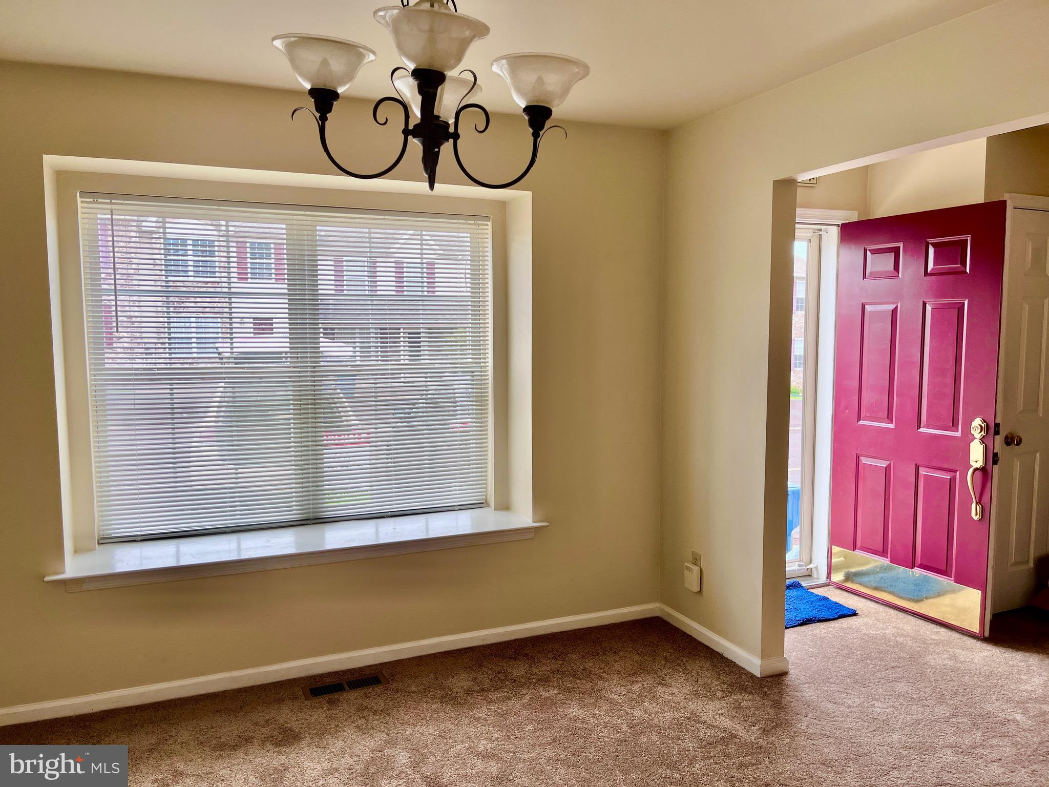 FAIRLAWN COURT - Residential