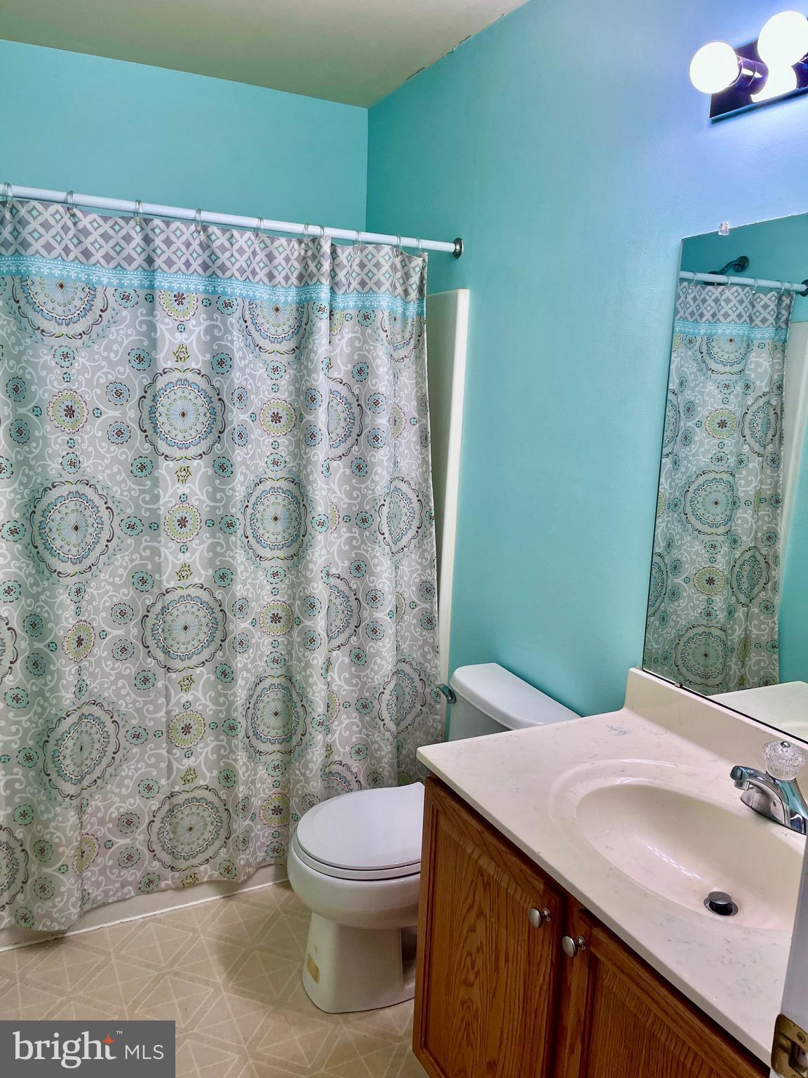 FAIRLAWN COURT - Residential