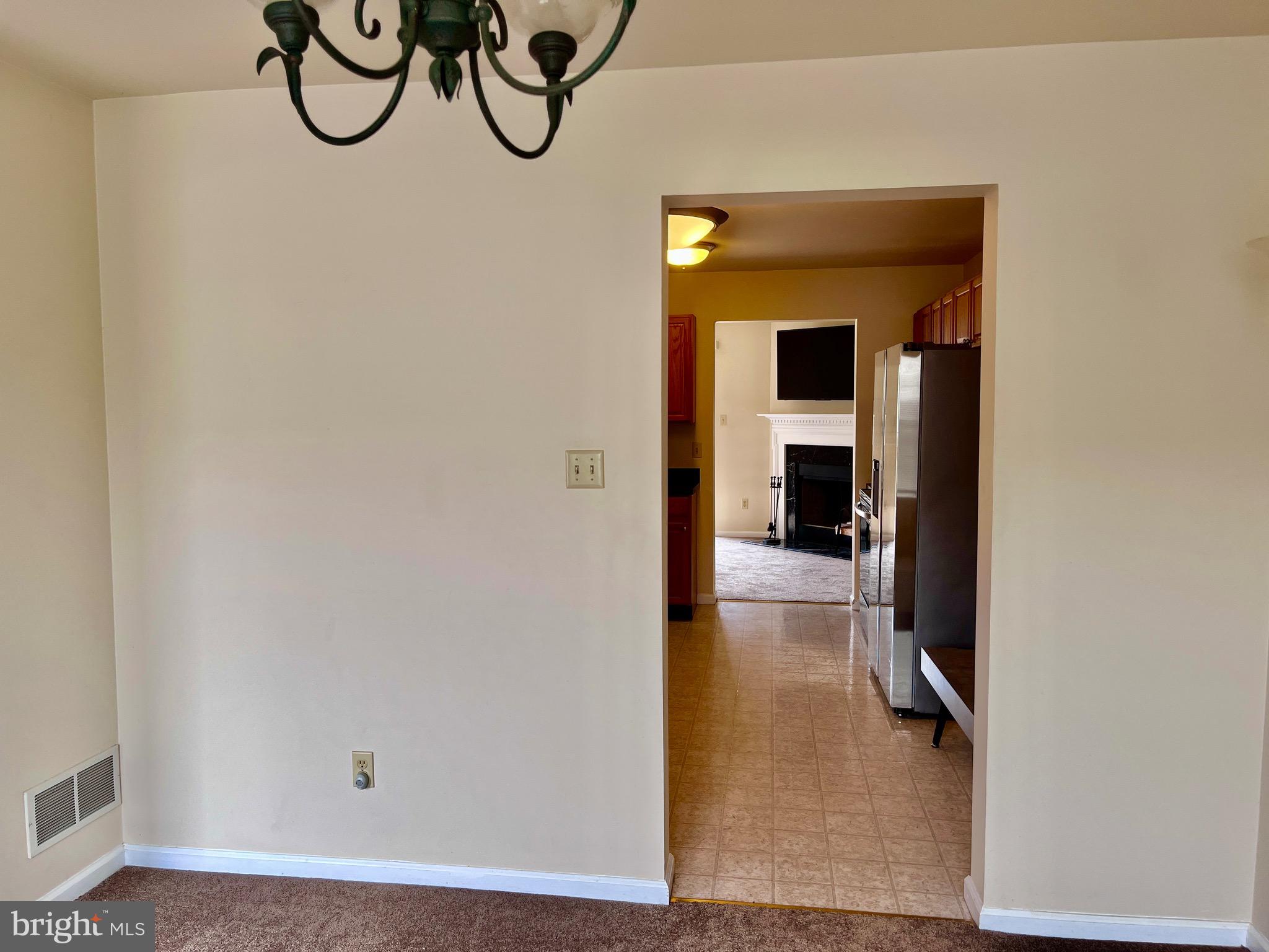 FAIRLAWN COURT - Residential