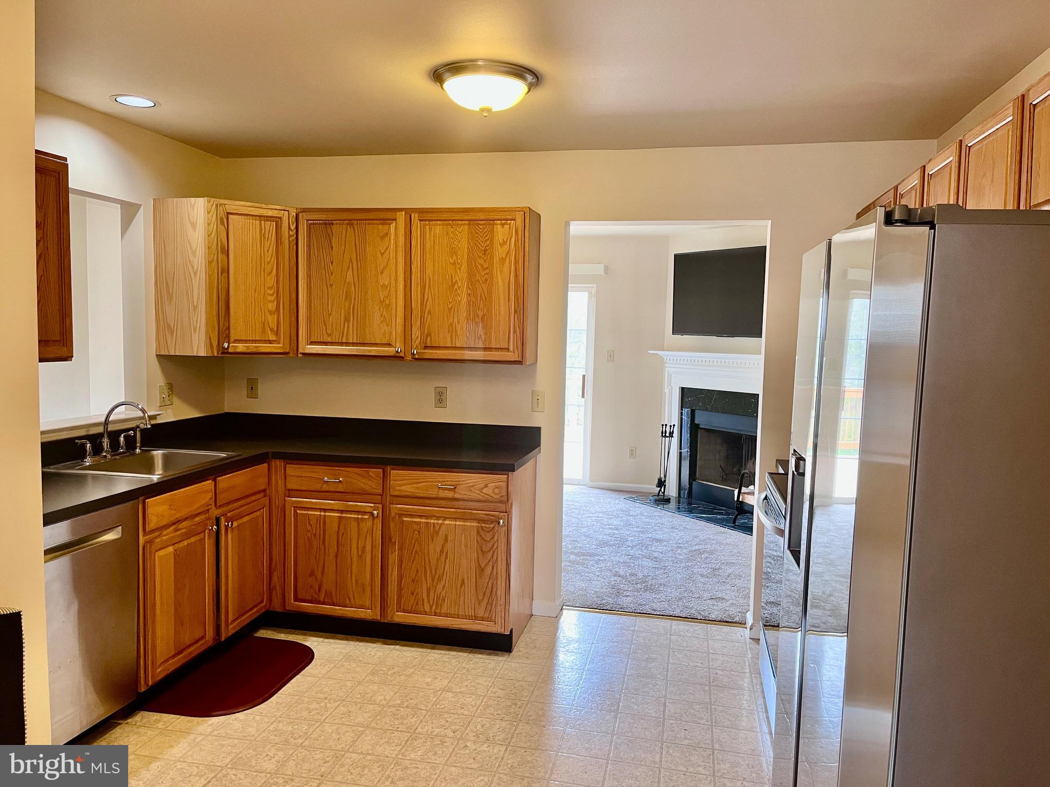 FAIRLAWN COURT - Residential