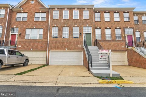 Photo of 2614 Tarleton Corner Drive, HERNDON, VA 20171 (MLS # VAFX2321590)