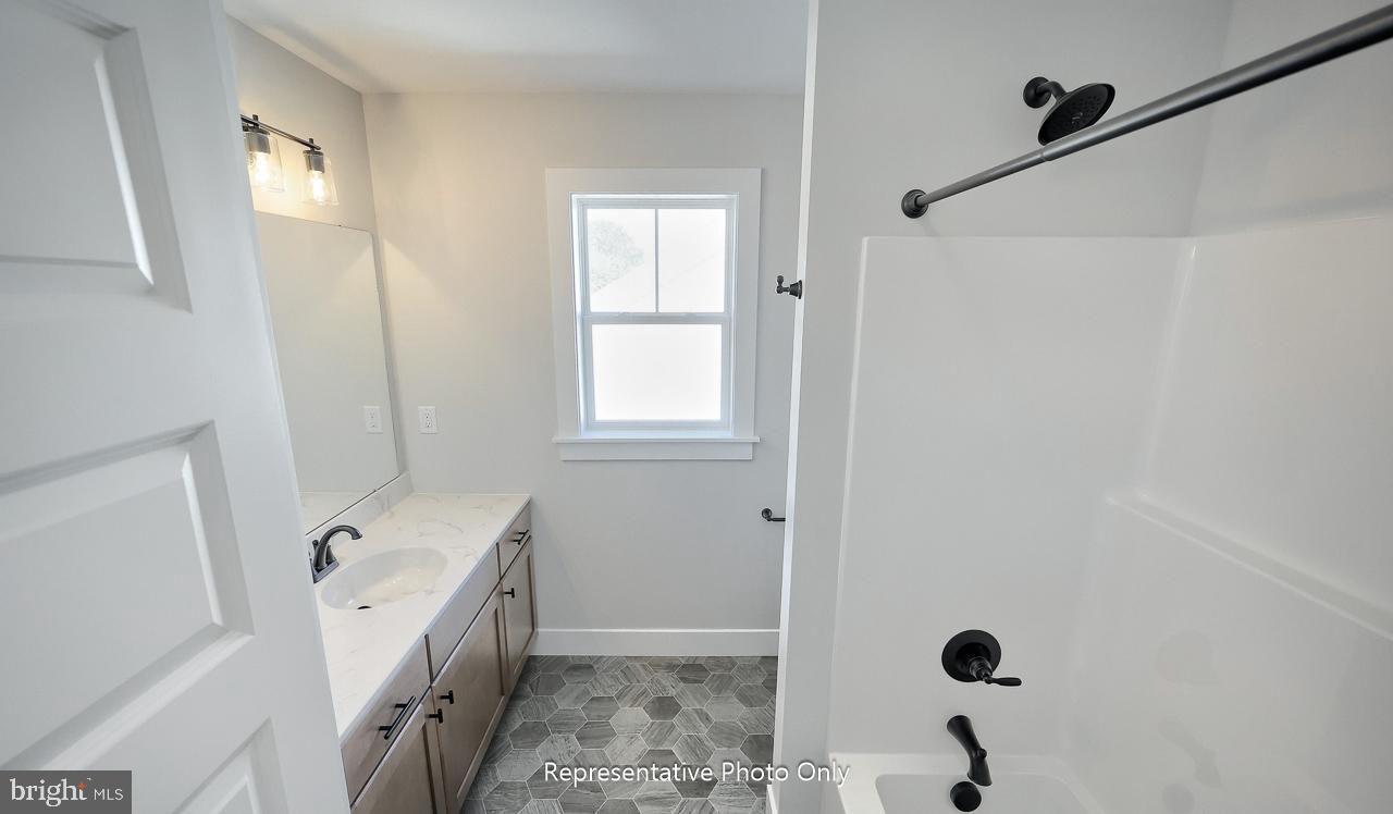 WALTON HILL - Residential