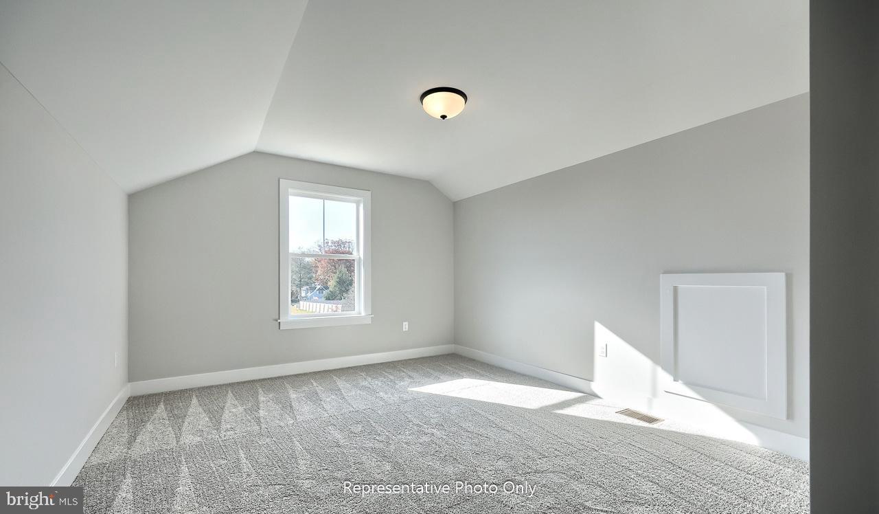 WALTON HILL - Residential