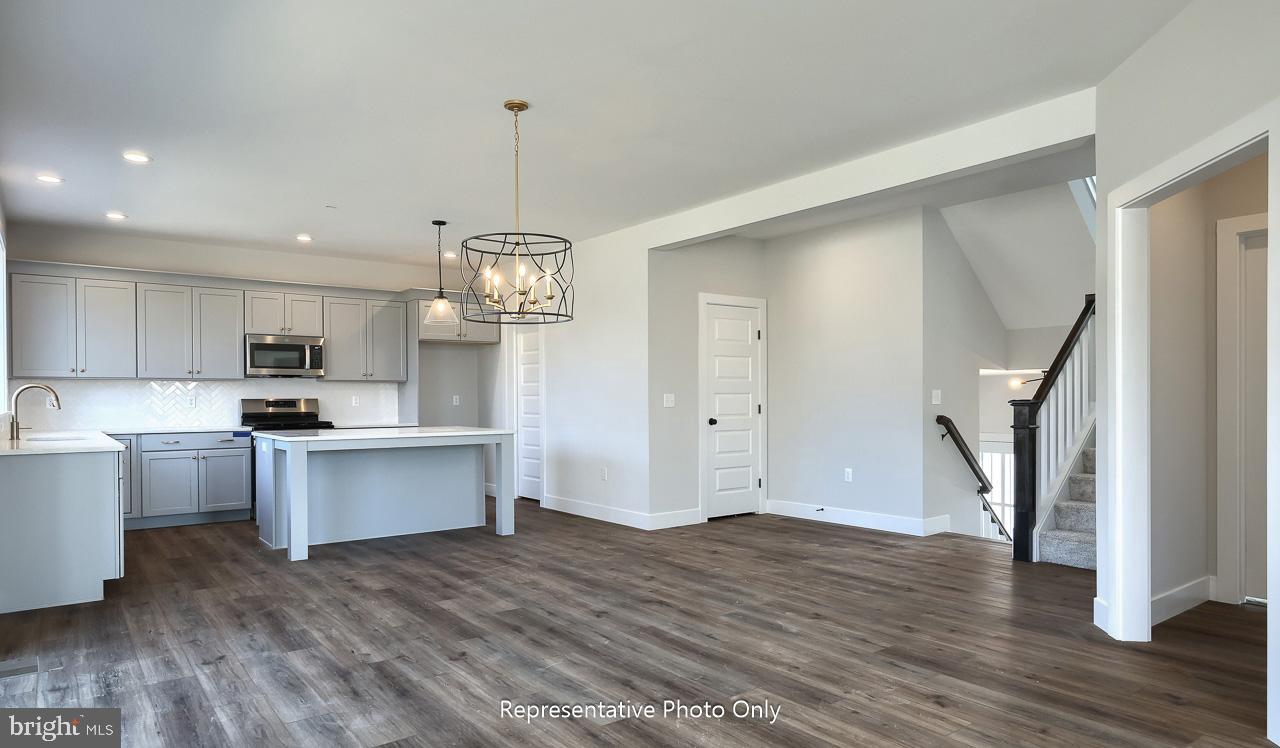 WALTON HILL - Residential