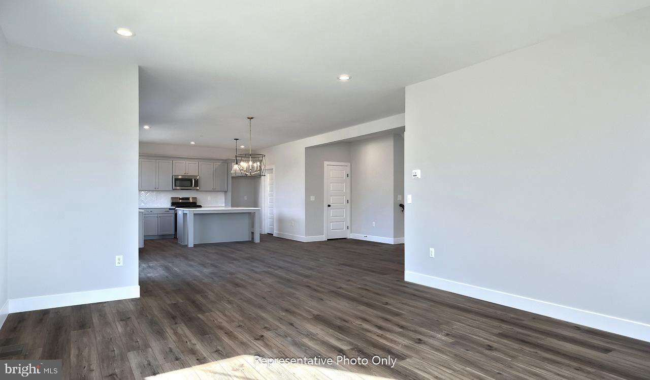 WALTON HILL - Residential