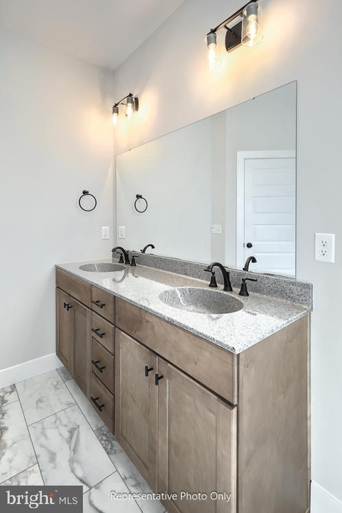 WALTON HILL - Residential