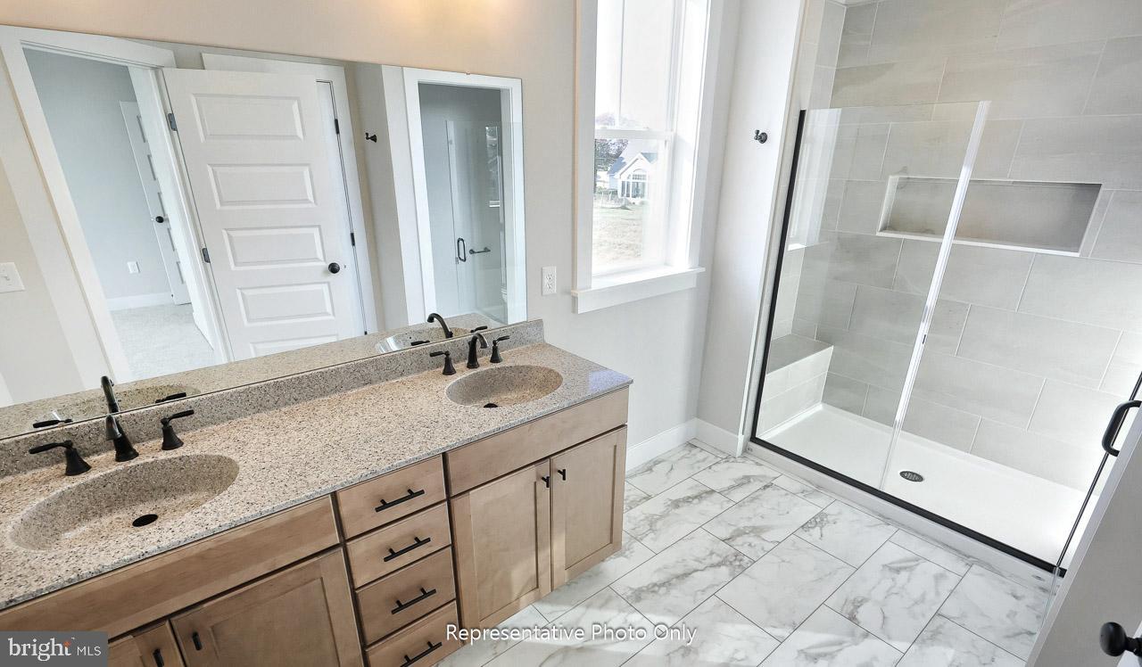 WALTON HILL - Residential