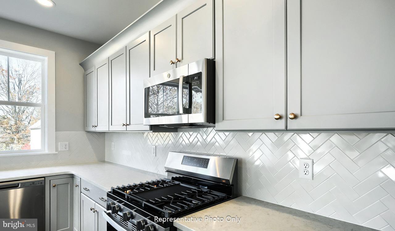 WALTON HILL - Residential