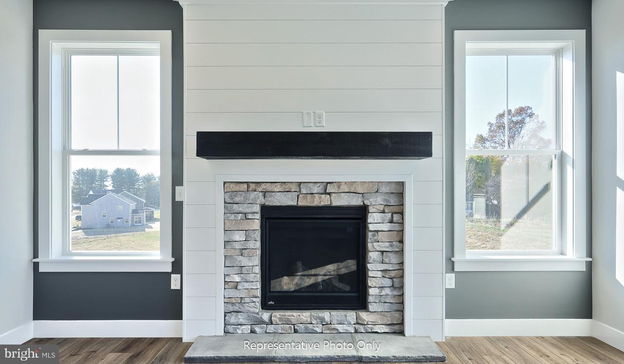 WALTON HILL - Residential