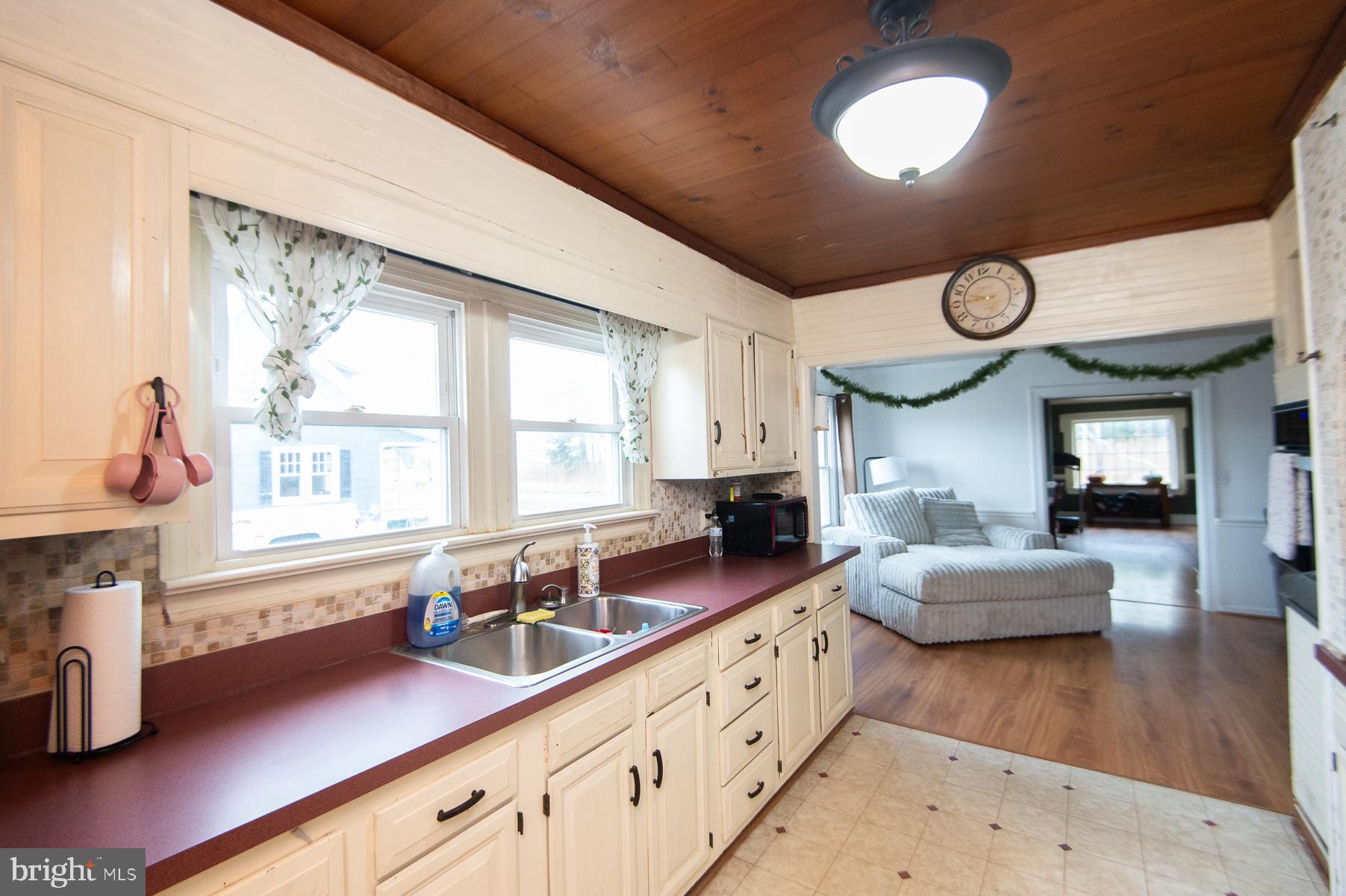 2537 OLD HOUSE POINT ROAD