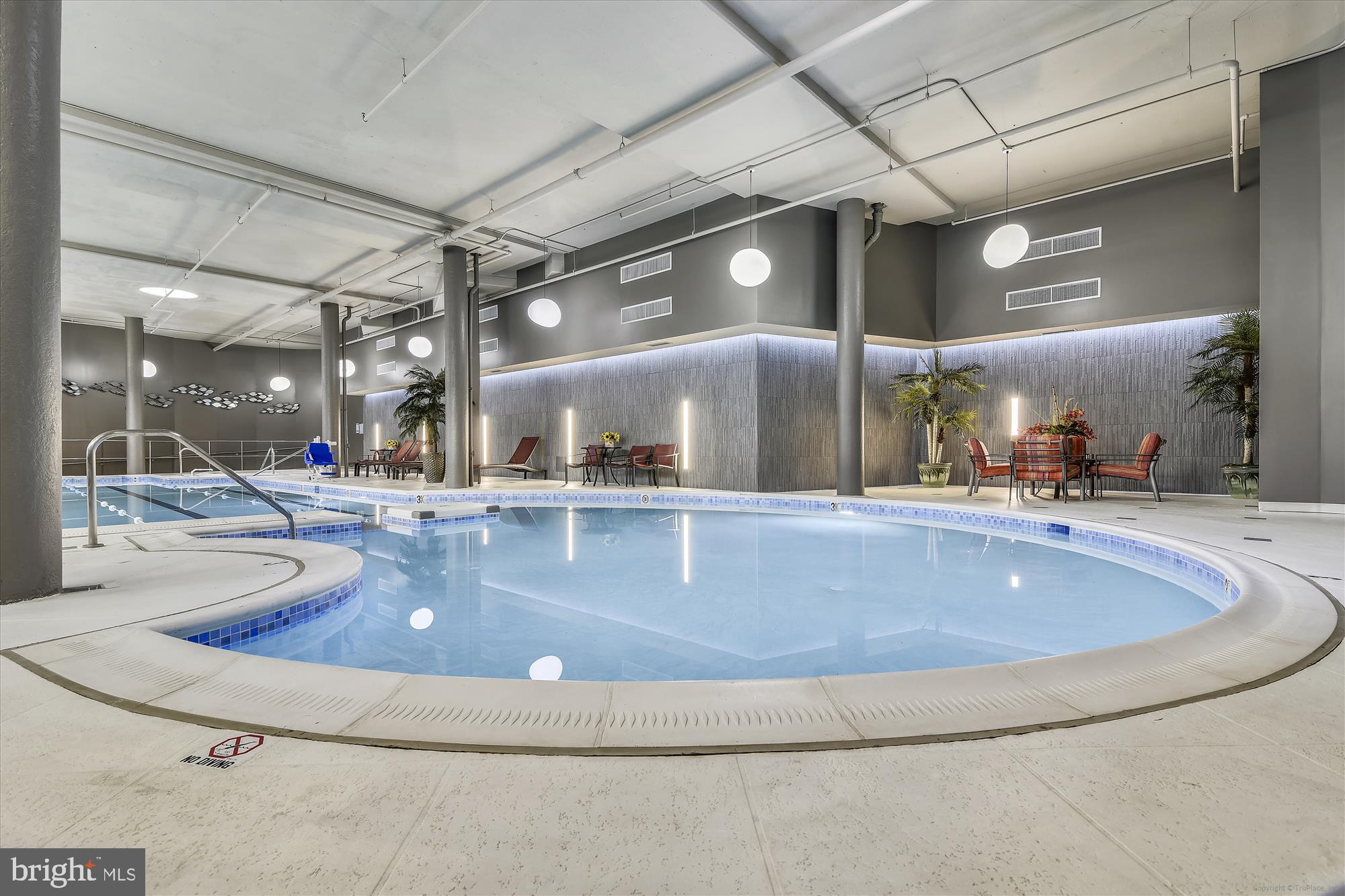 ROTONDA - Residential Lease