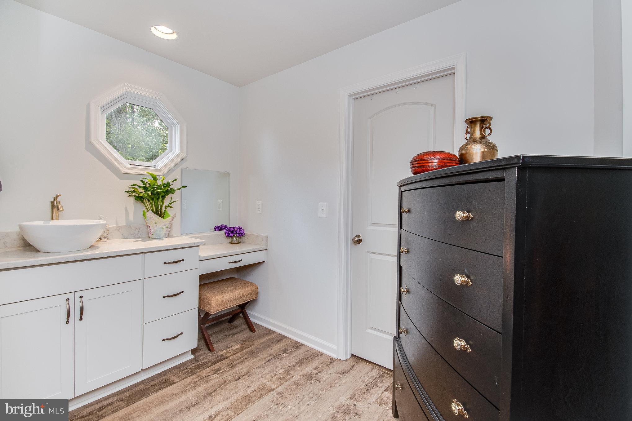 LAKE OF THE WOODS - Residential