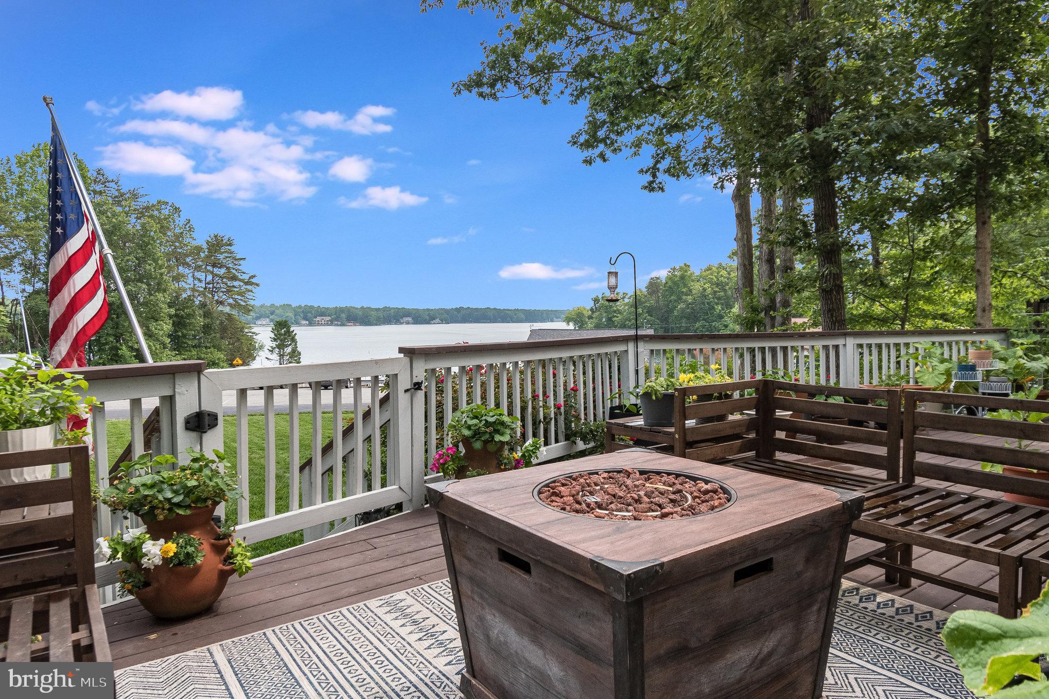 LAKE OF THE WOODS - Residential