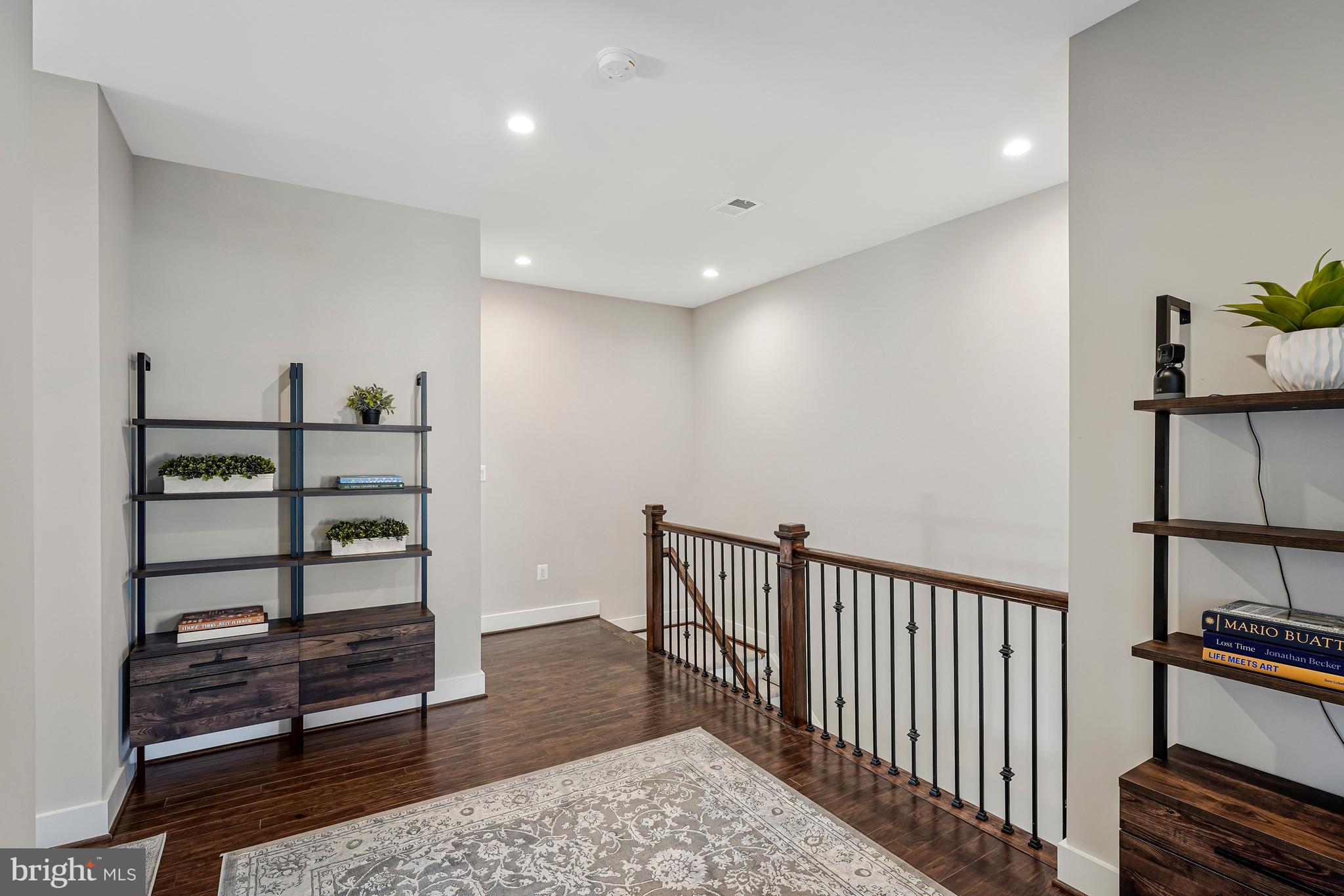 HIDEAWAY PARK - Residential