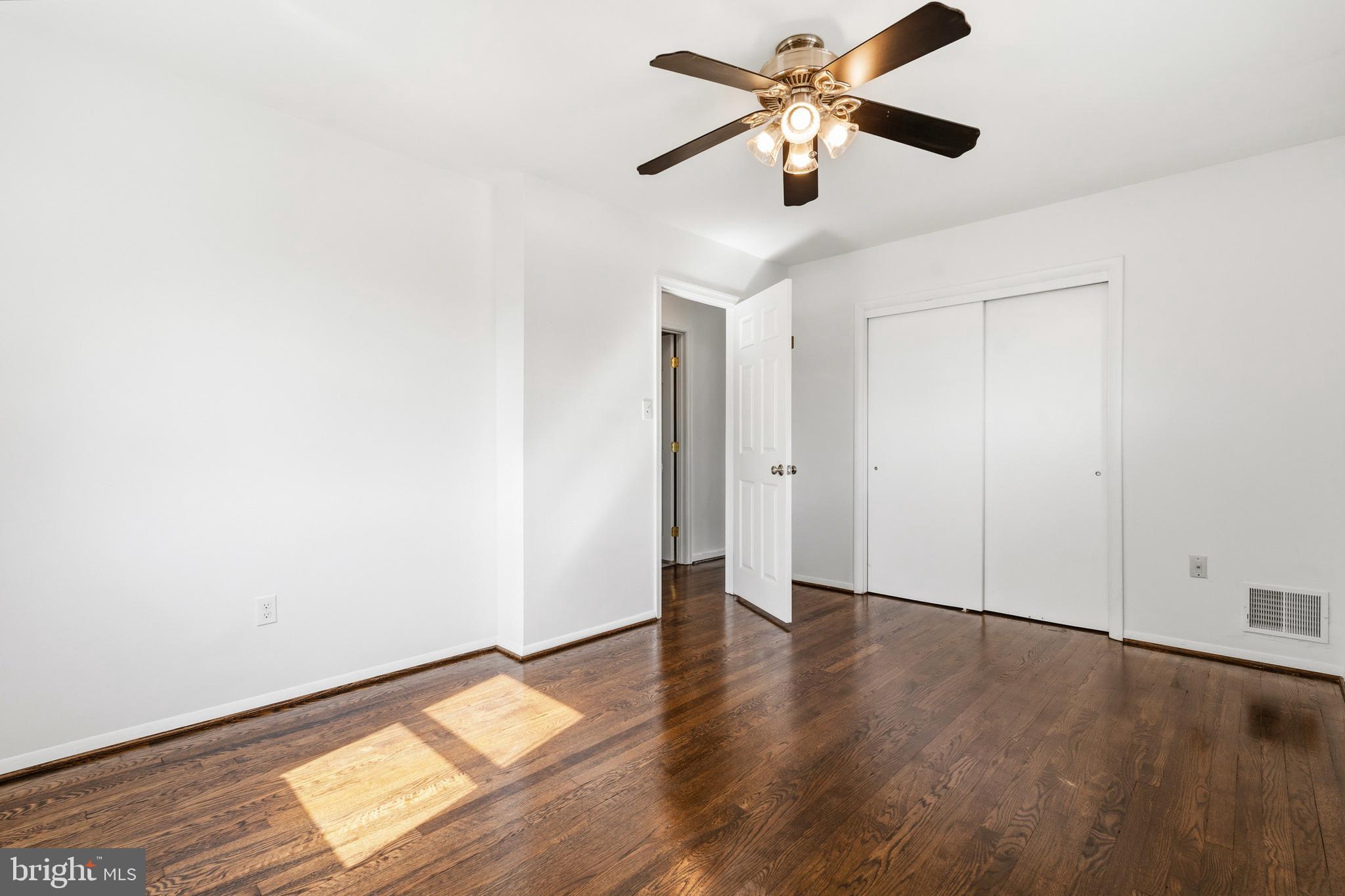 ROCKLAND - Residential