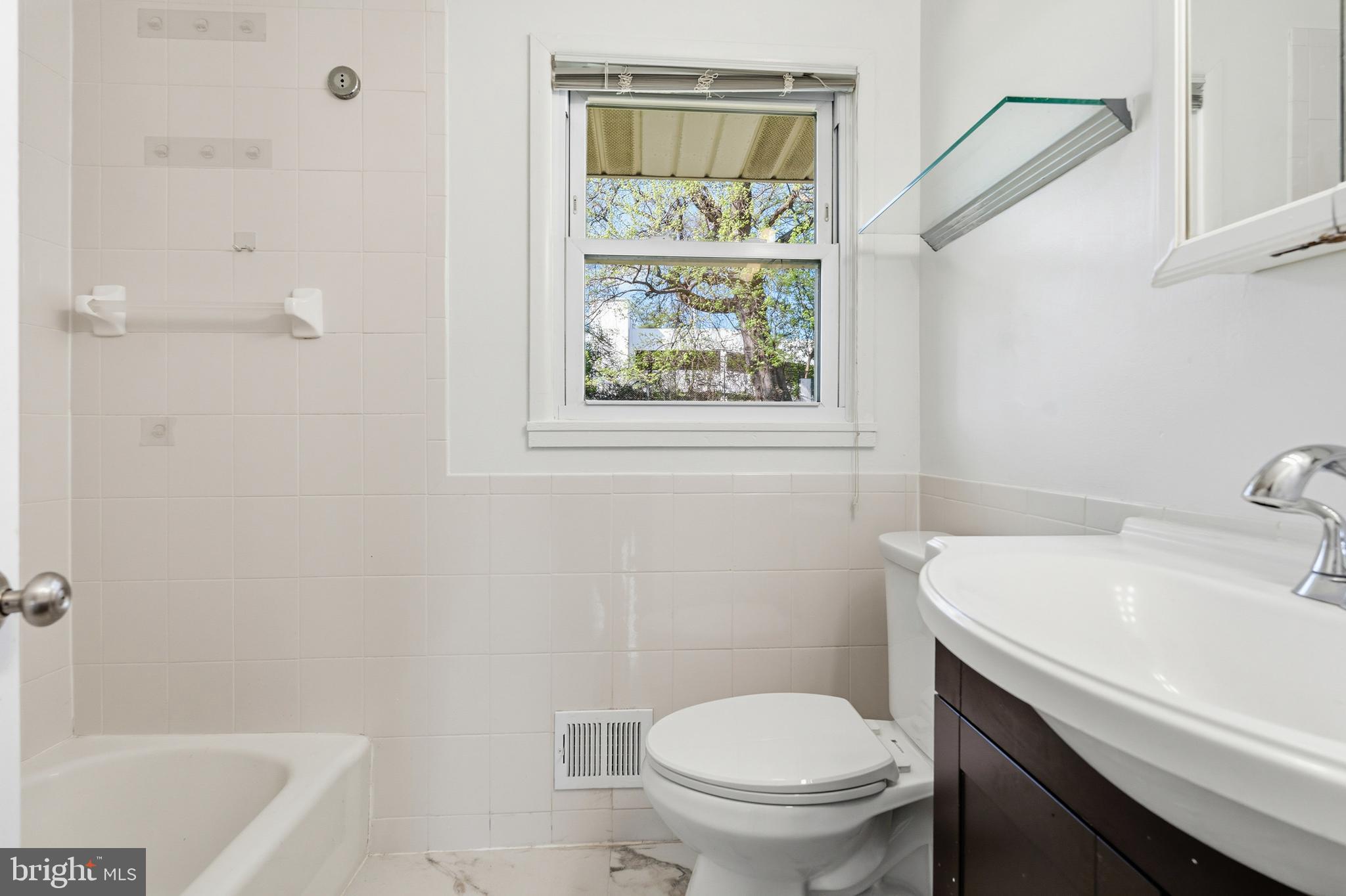 ROCKLAND - Residential