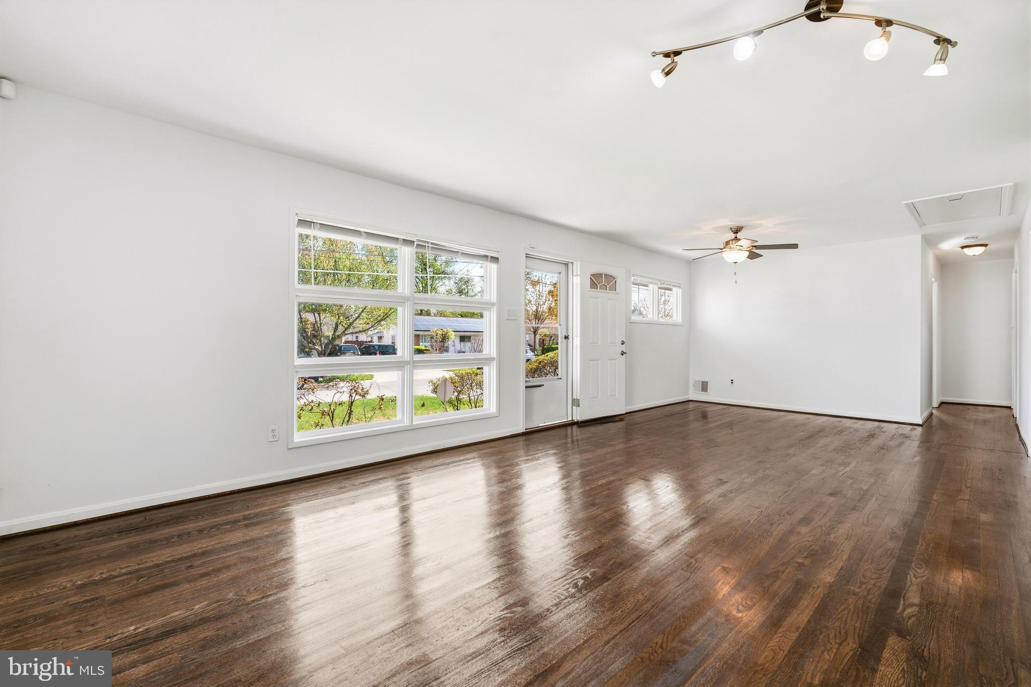 ROCKLAND - Residential