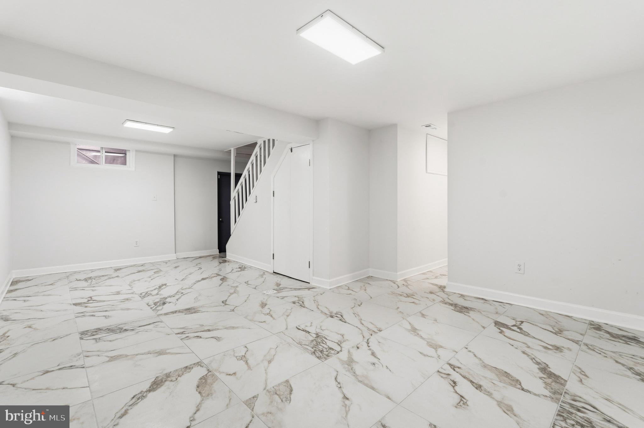 ROCKLAND - Residential