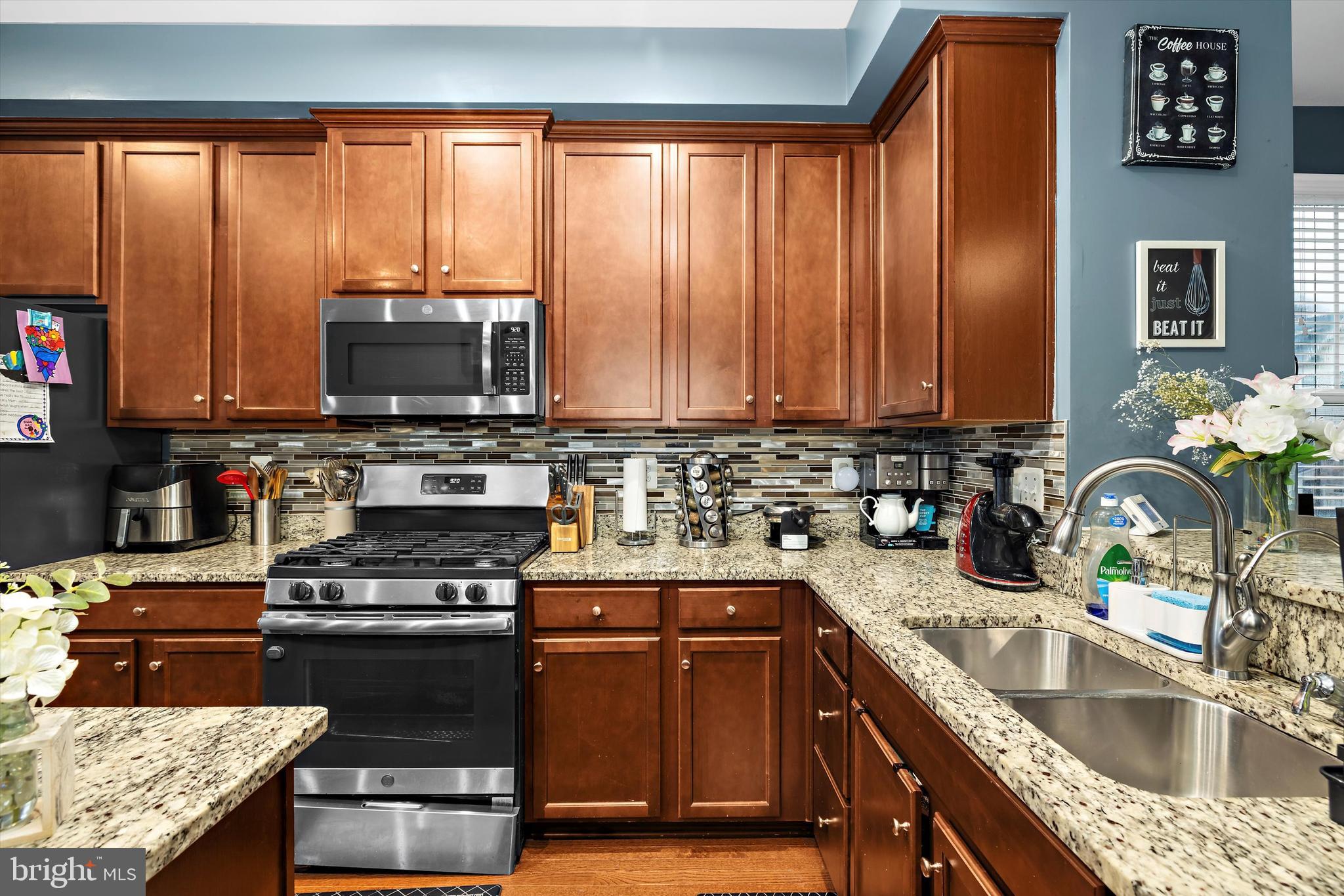 CREEKSIDE VILLAGE AT TANYARD SPRINGS - Residential