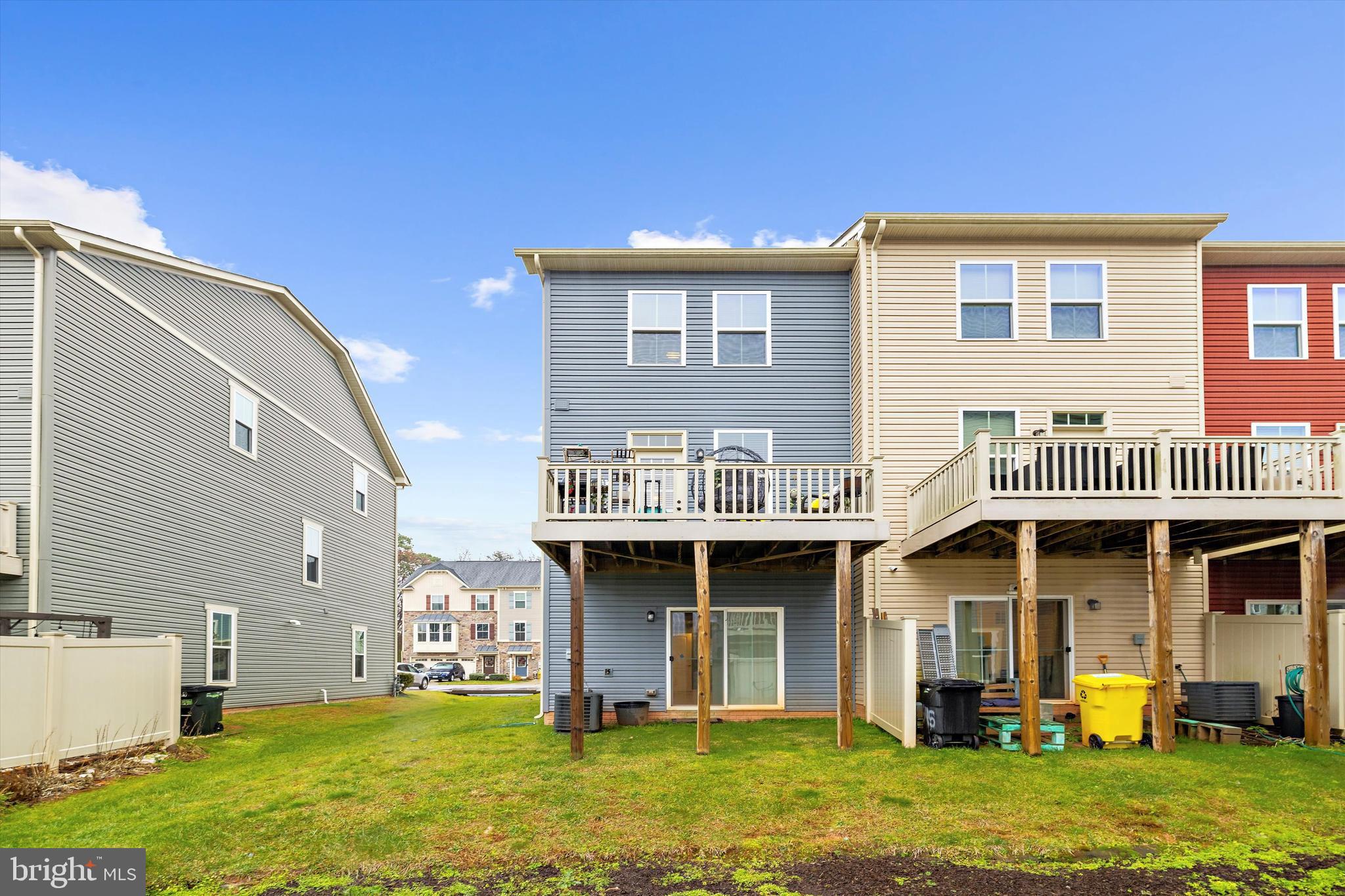 CREEKSIDE VILLAGE AT TANYARD SPRINGS - Residential