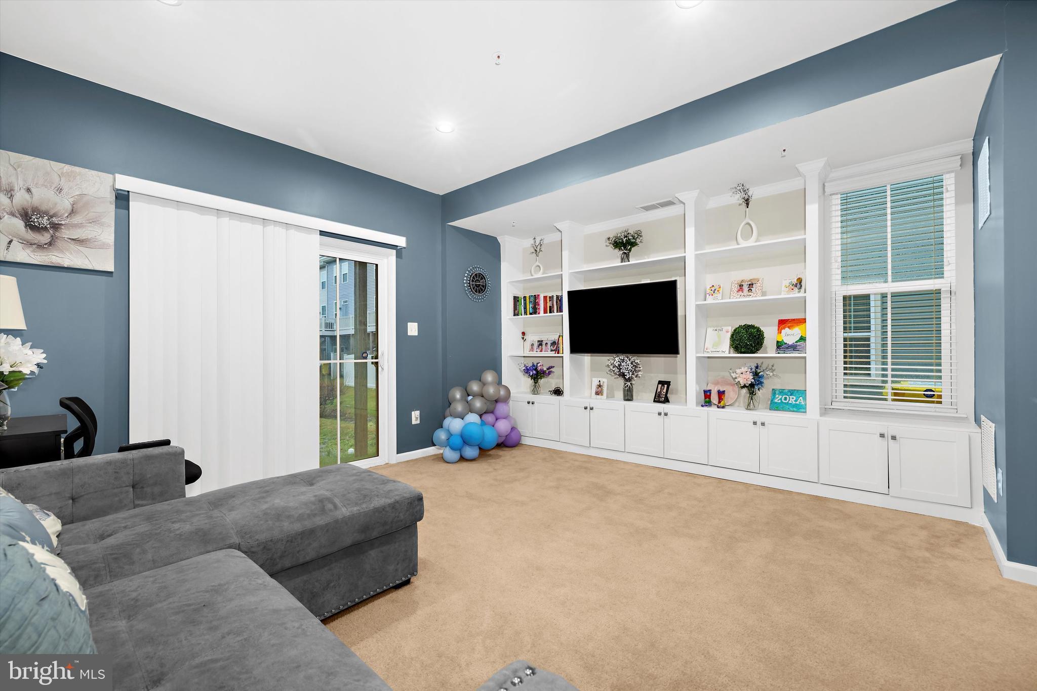 CREEKSIDE VILLAGE AT TANYARD SPRINGS - Residential