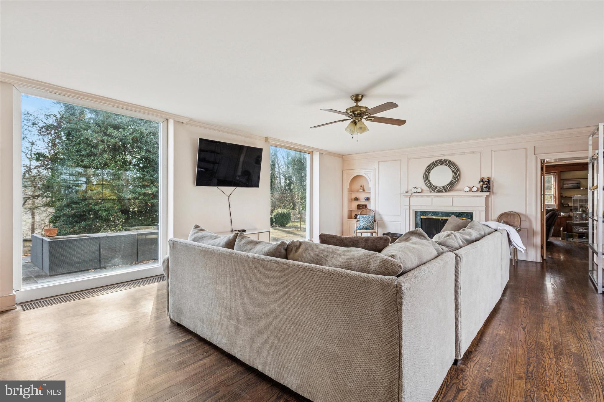 LAFAYETTE HILL - Residential