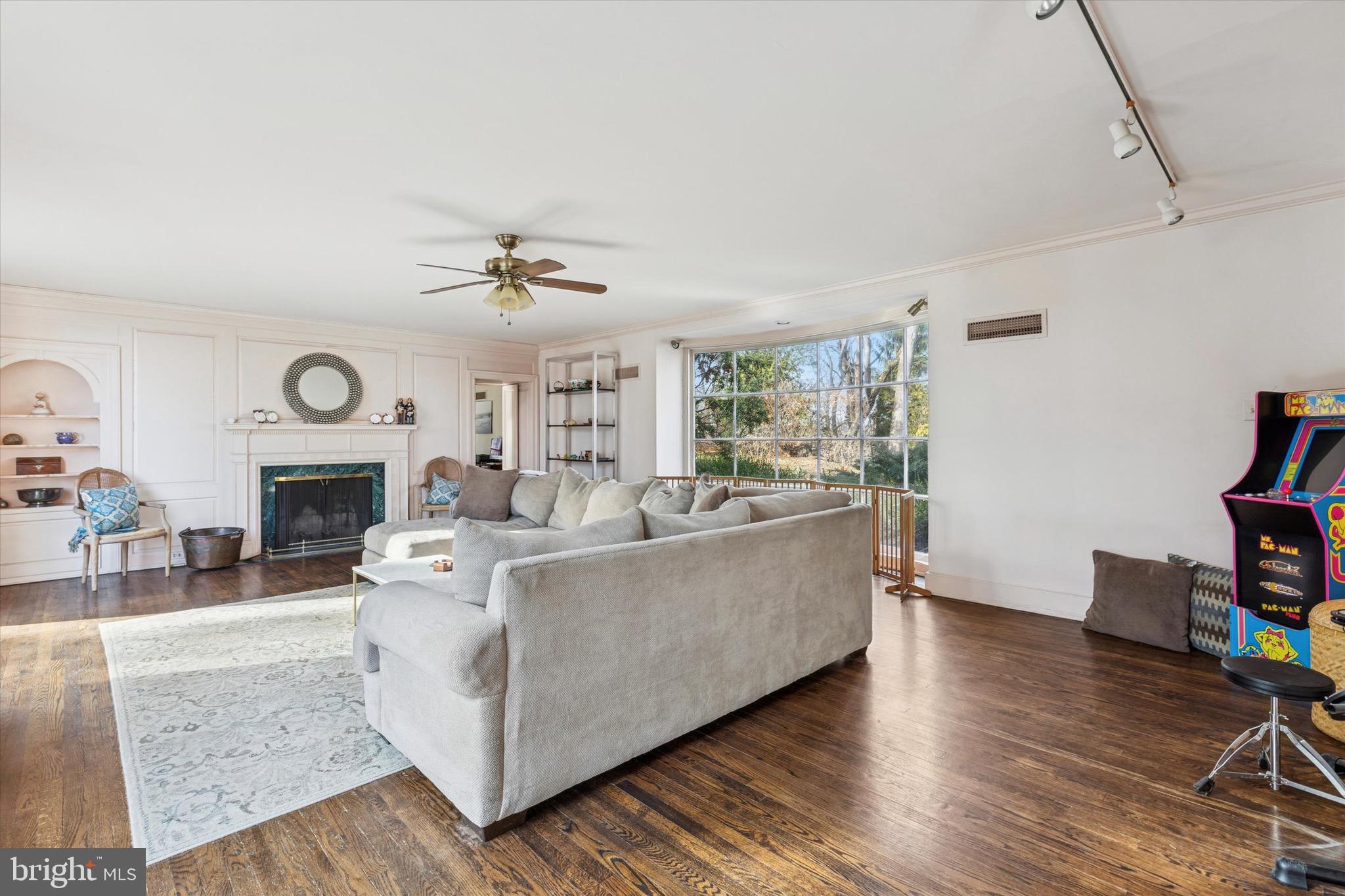 LAFAYETTE HILL - Residential