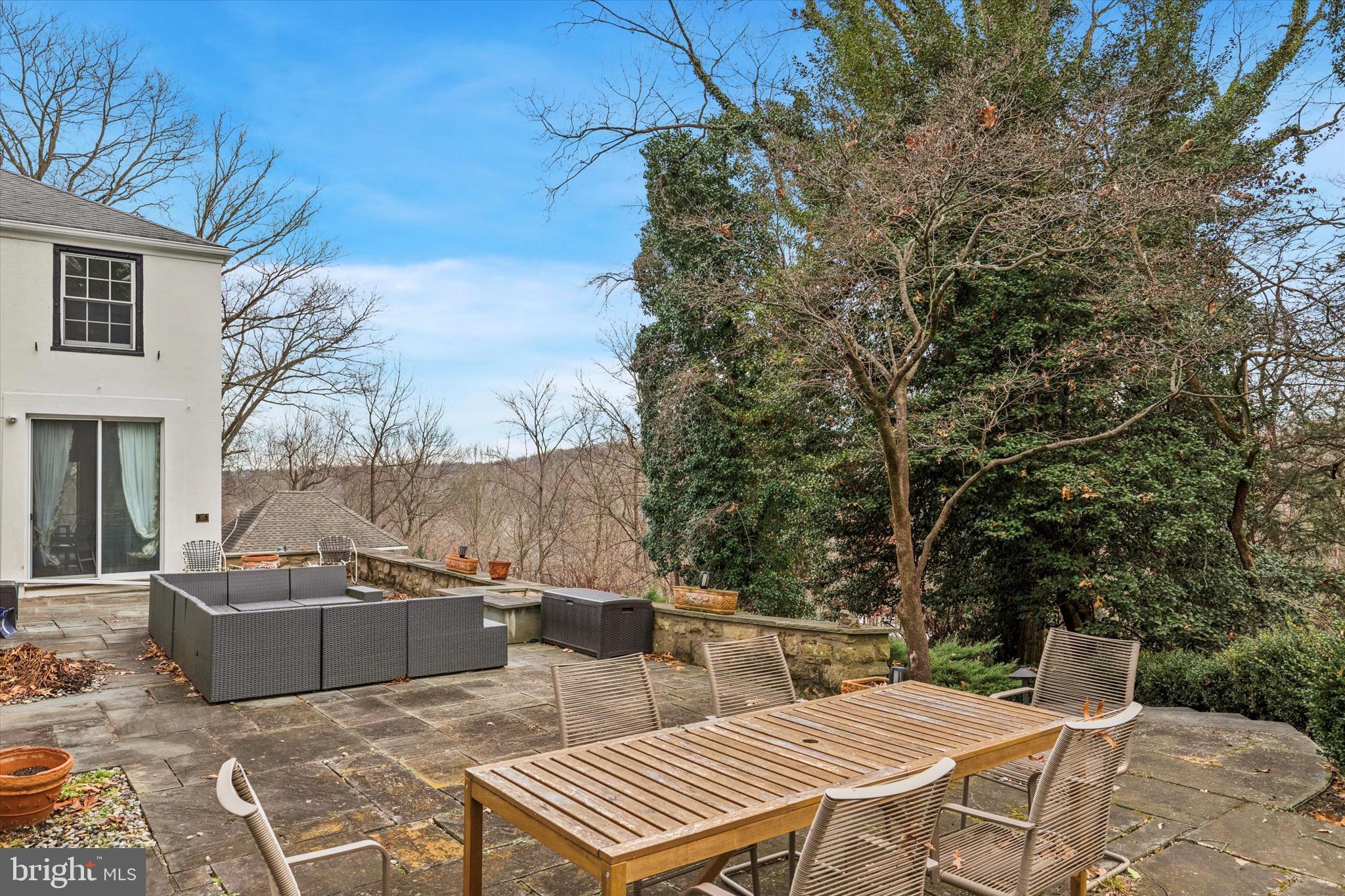 LAFAYETTE HILL - Residential