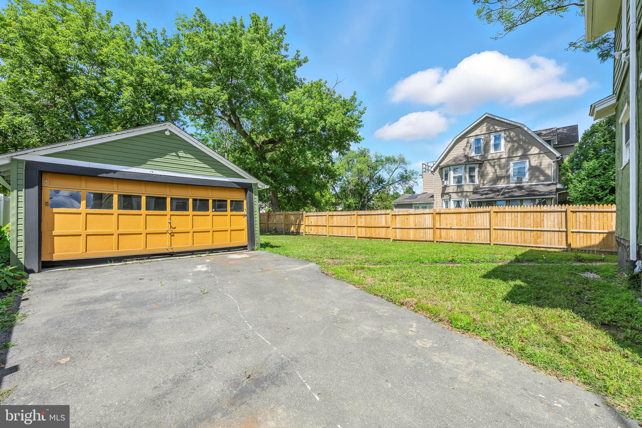 FOLSOM - Residential