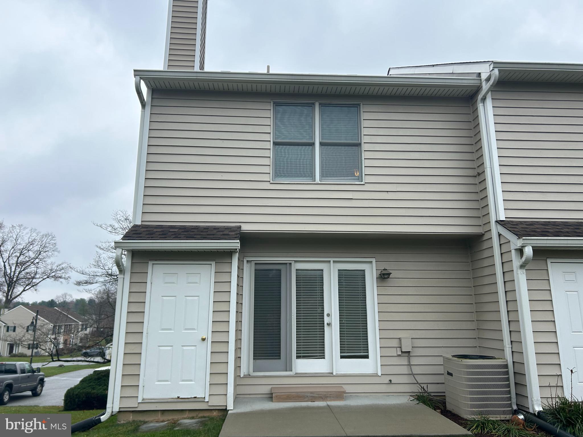 SPRINGHILL FARM - Residential Lease