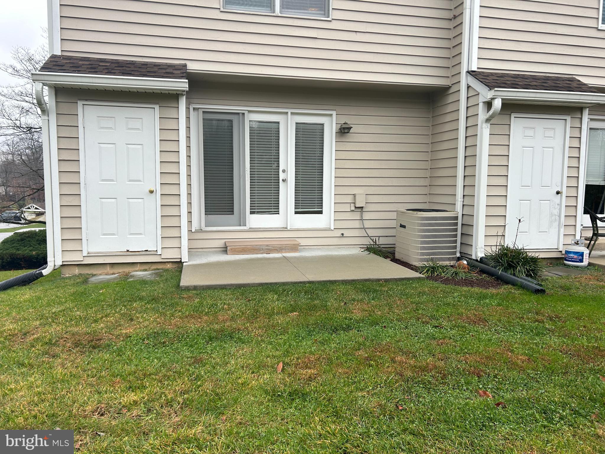 SPRINGHILL FARM - Residential Lease