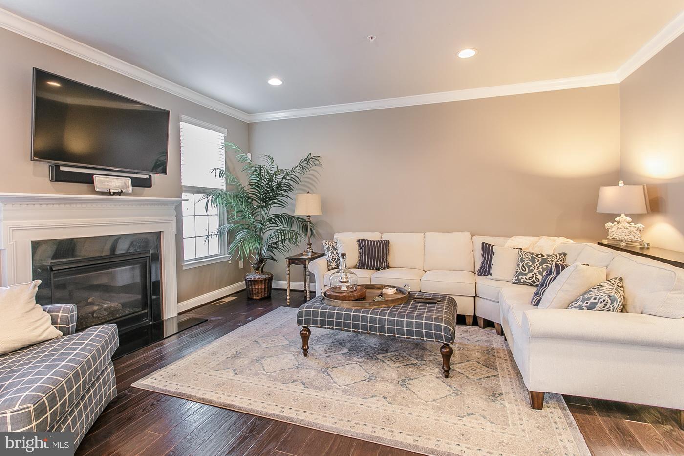 SPRINGFIELD MANOR - Residential