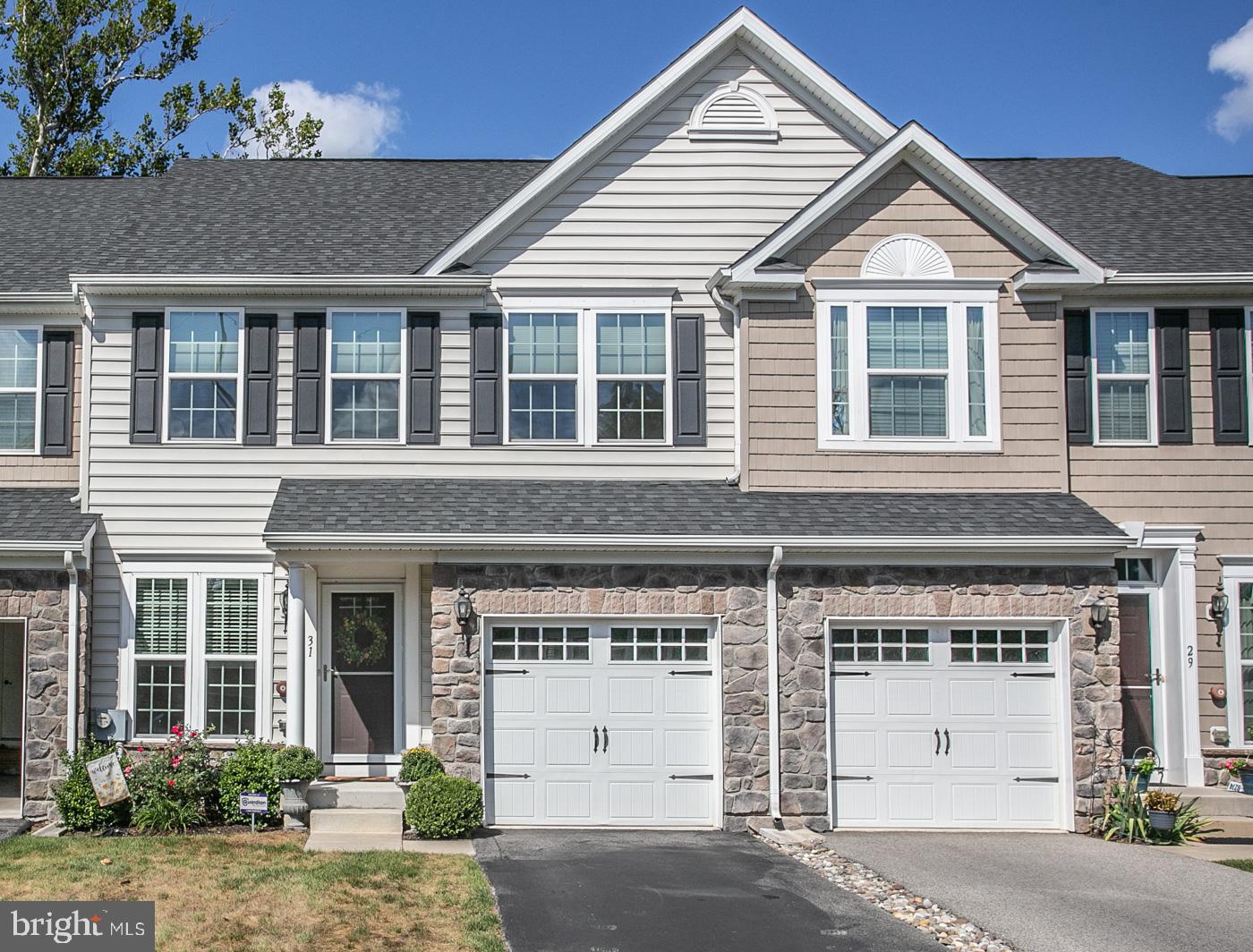 SPRINGFIELD MANOR - Residential