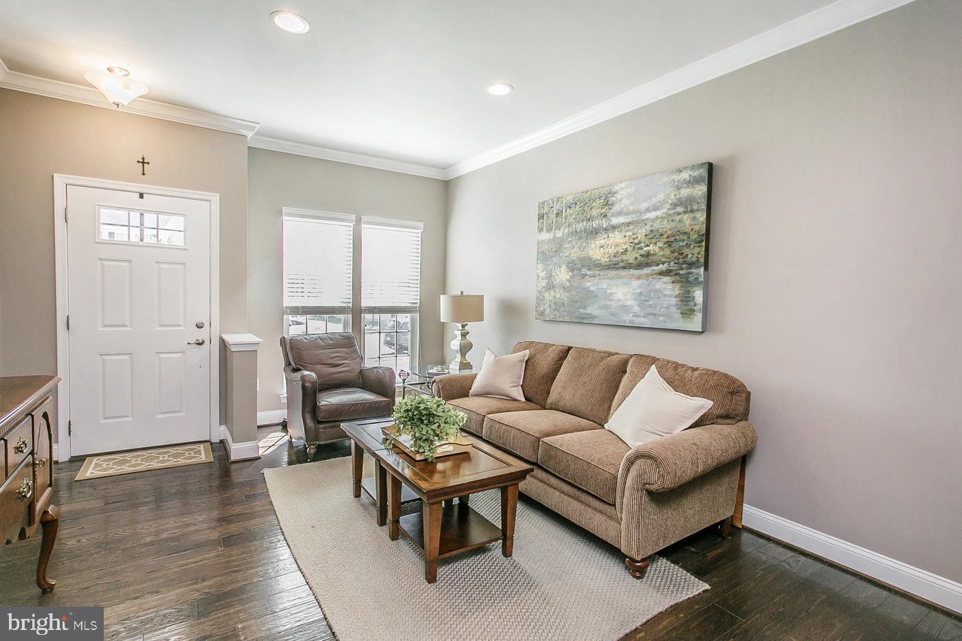 SPRINGFIELD MANOR - Residential