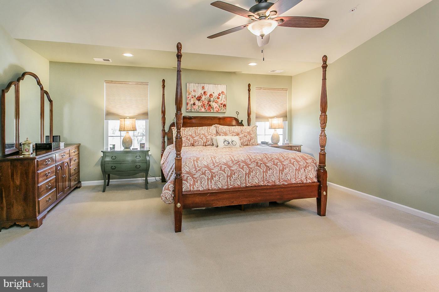 SPRINGFIELD MANOR - Residential