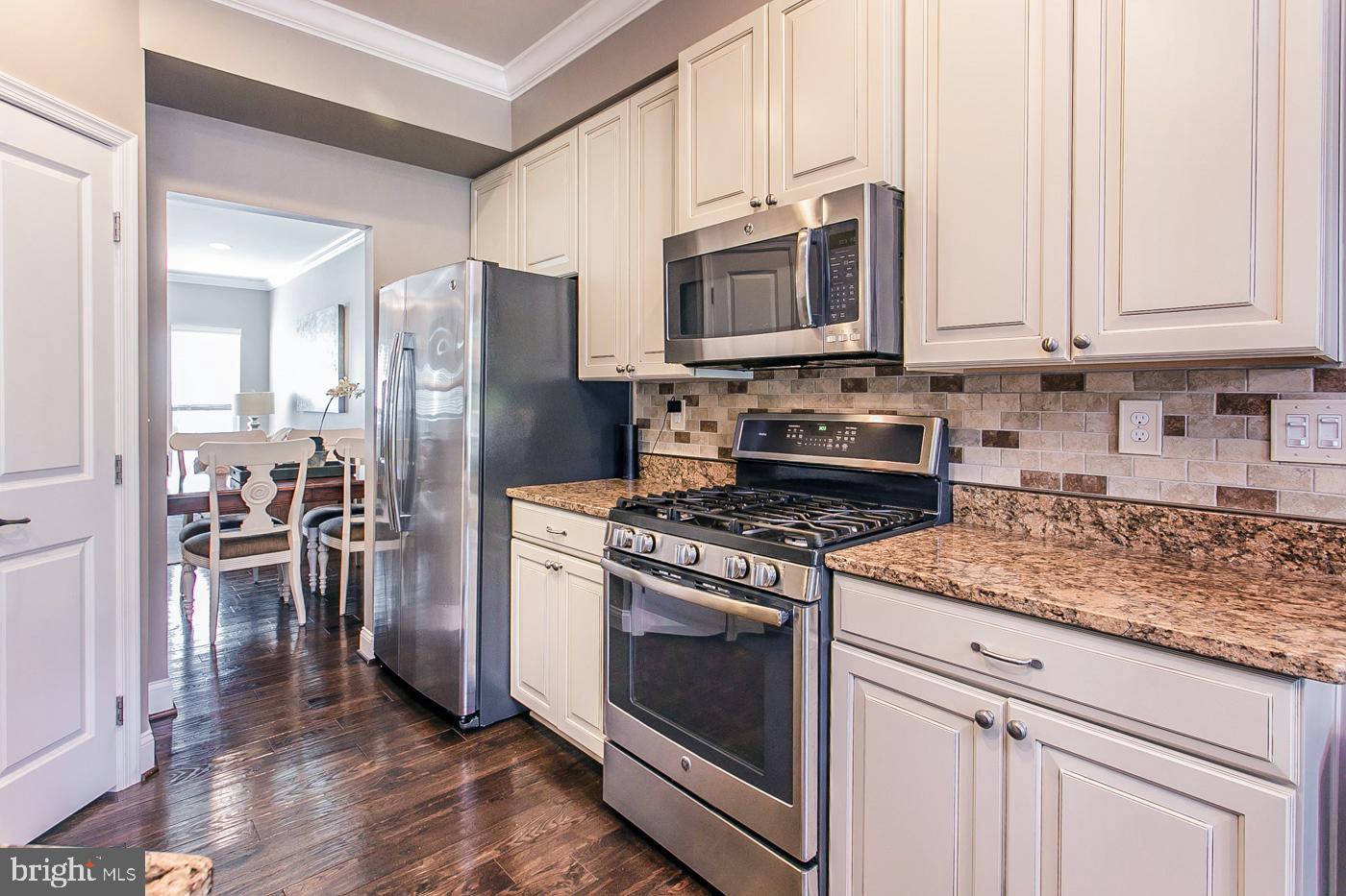 SPRINGFIELD MANOR - Residential