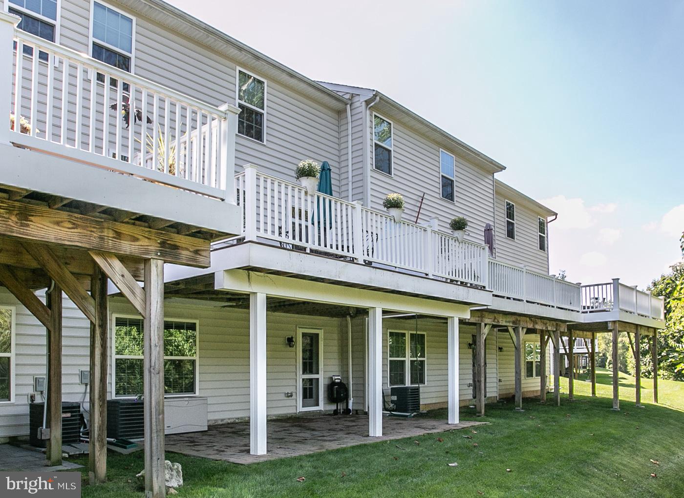 SPRINGFIELD MANOR - Residential